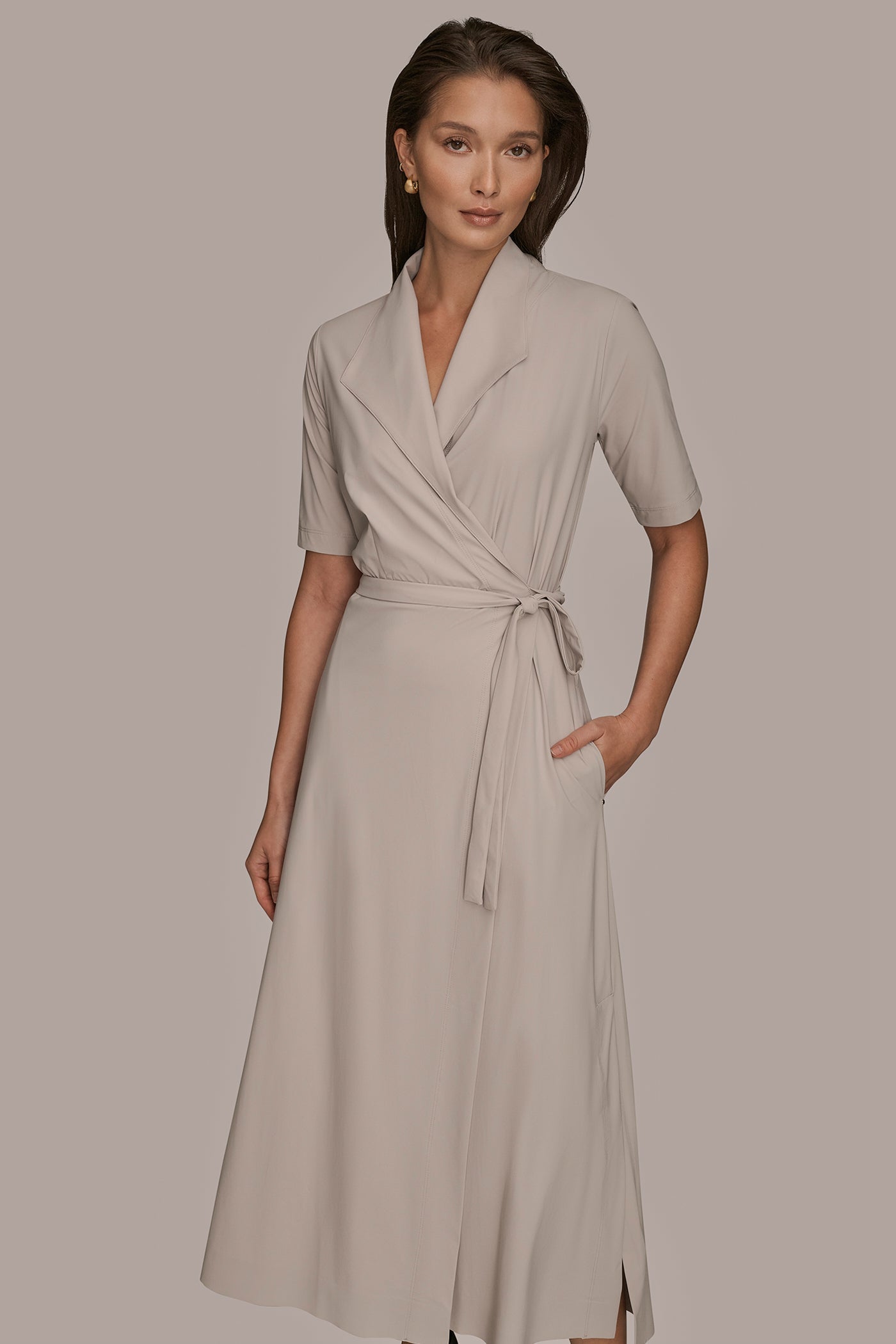 VAPOR THE MODERN TRAVEL ELBOW-SLEEVE MIDI WRAP DRESS Donna Karan