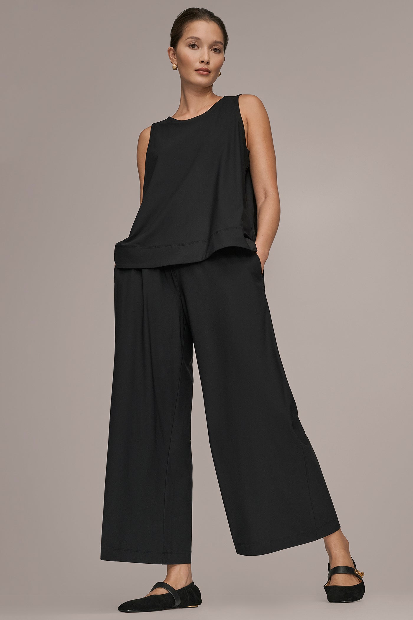 Black THE MODERN TRAVEL SLEEVELESS SWING TANK Donna Karan