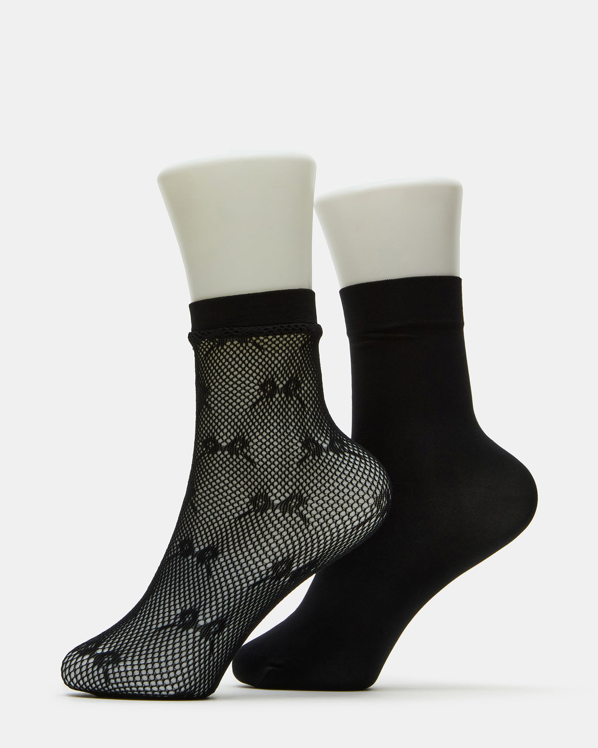 Steve Madden 2 Pack Bow Fishnet Anklet Women's Lace Quarter Socks Black