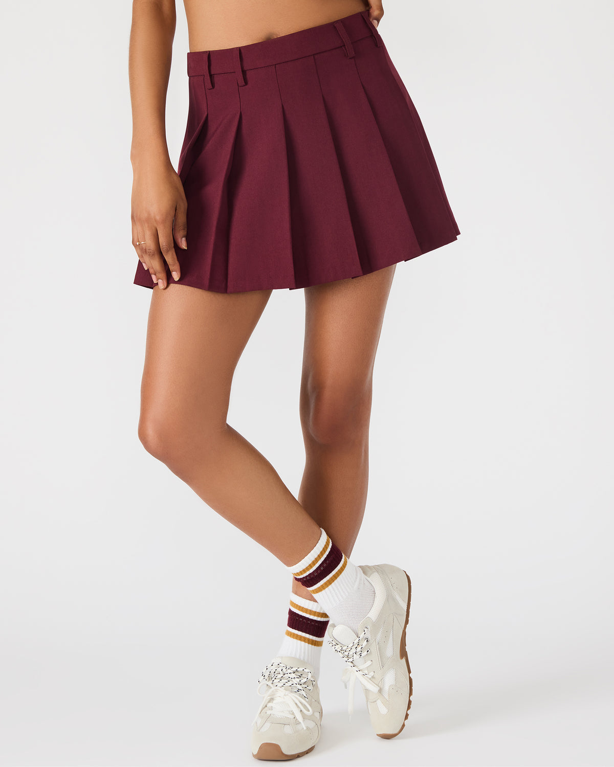 Steve Madden MARGO Wine Pleated Women's Mini Skirt
