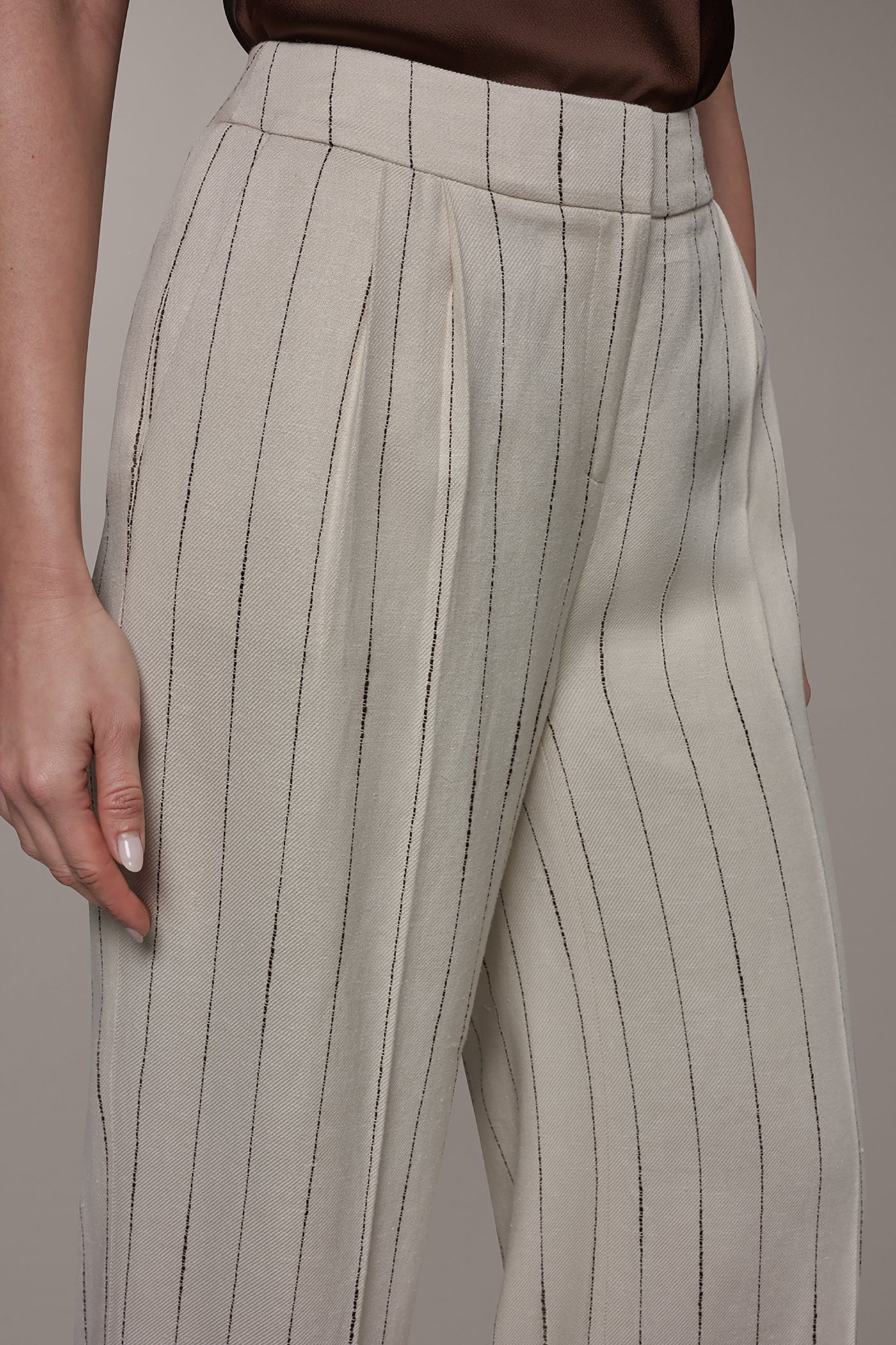Flax/Canyon MID-RISE PINSTRIPE PLEATED WIDE-LEG PANT Donna Karan