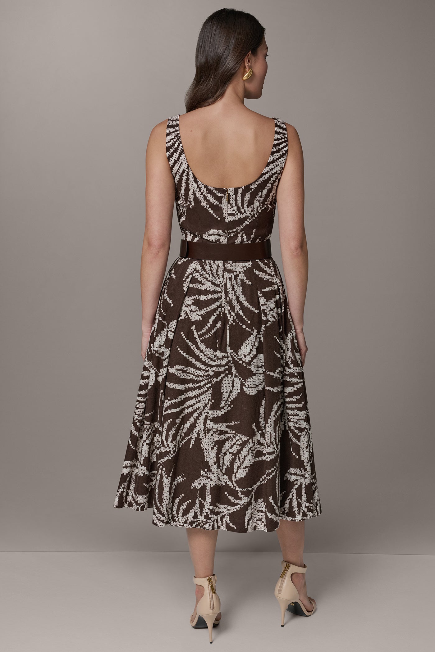 Canyon Multi SLEEVELESS SQUARE NECK PRINTED BELTED MIDI FIT AND FLARE DRESS Donna Karan