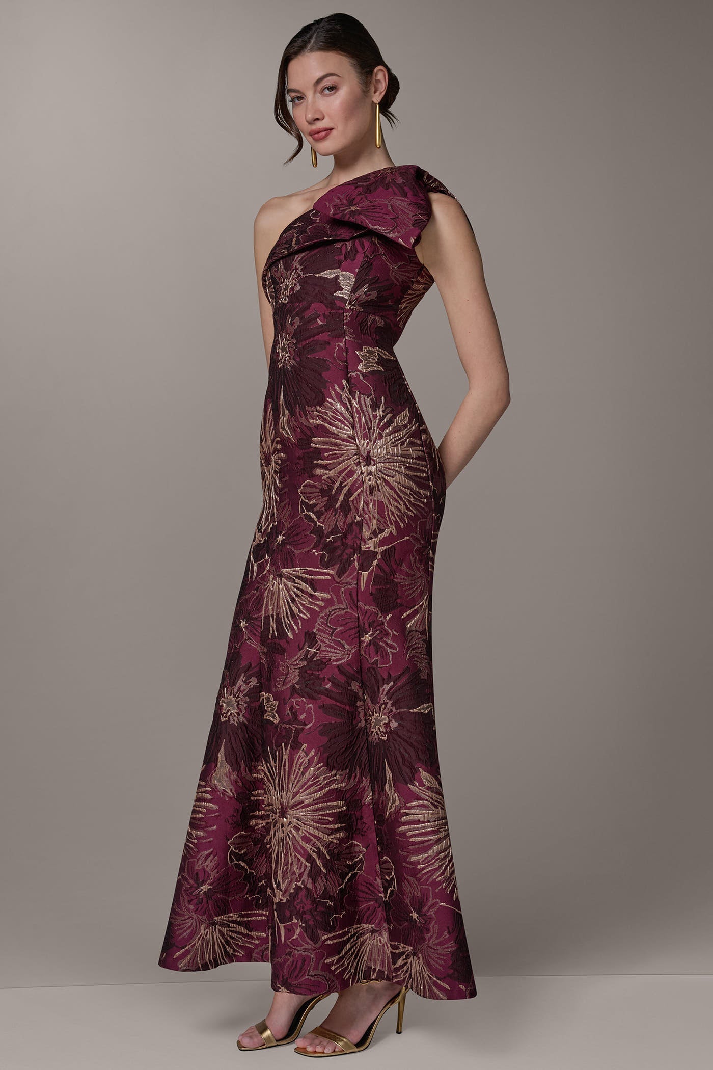 Prune Multi ONE SHOULDER FLORAL TRUMPET GOWN Donna Karan