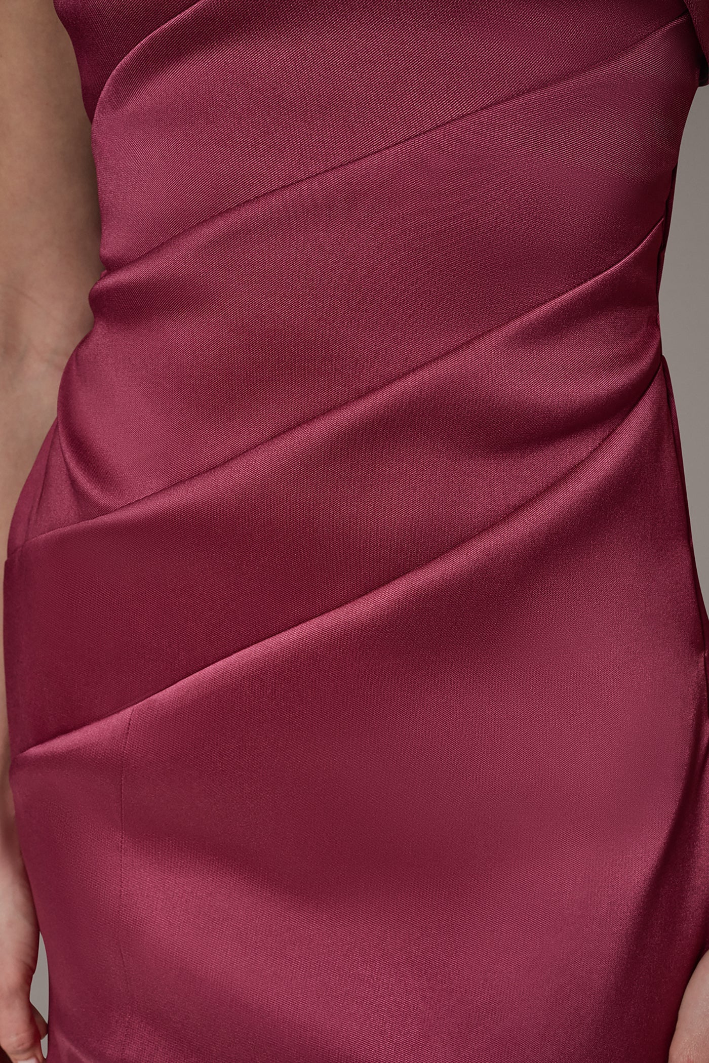 Sangria ONE-SHOULDER GOWN Donna Karan