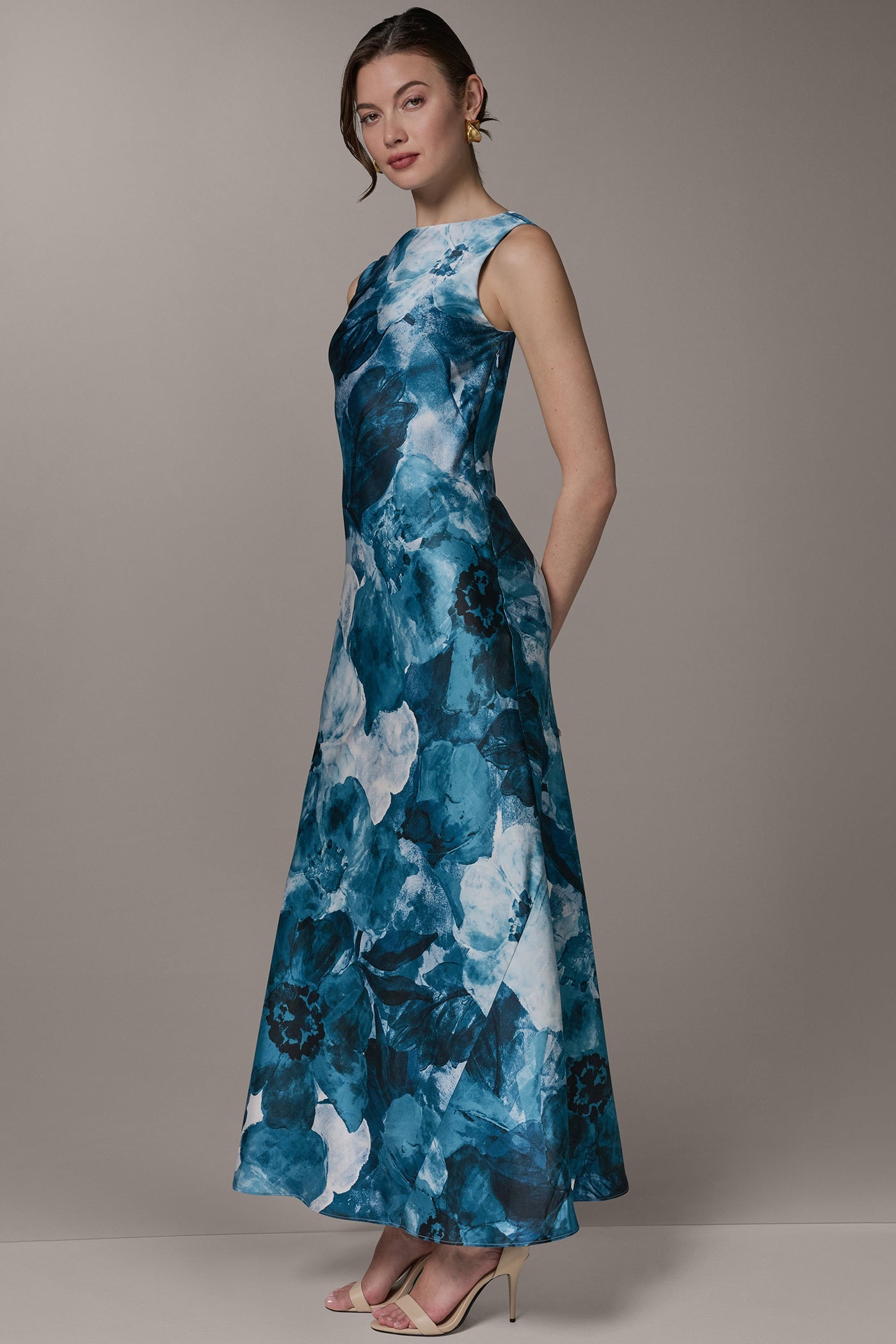 Nightfall Multi SLEEVELESS TRUMPET GOWN Donna Karan