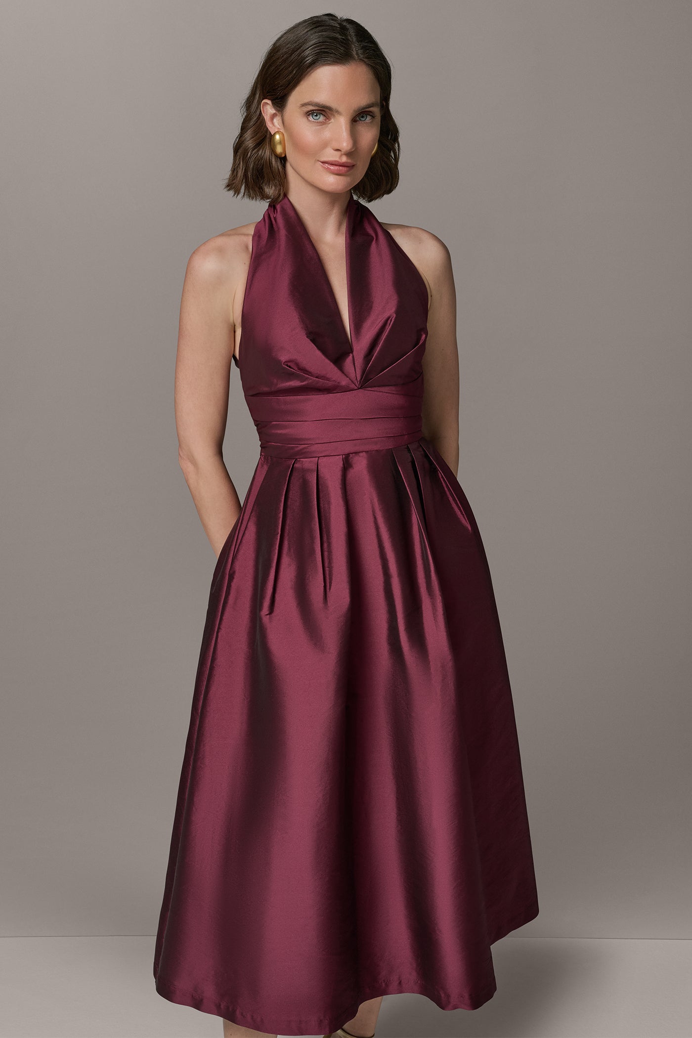 Berry SLEEVELESS V-NECK TAFFETA MIDI COCKTAIL DRESS Donna Karan