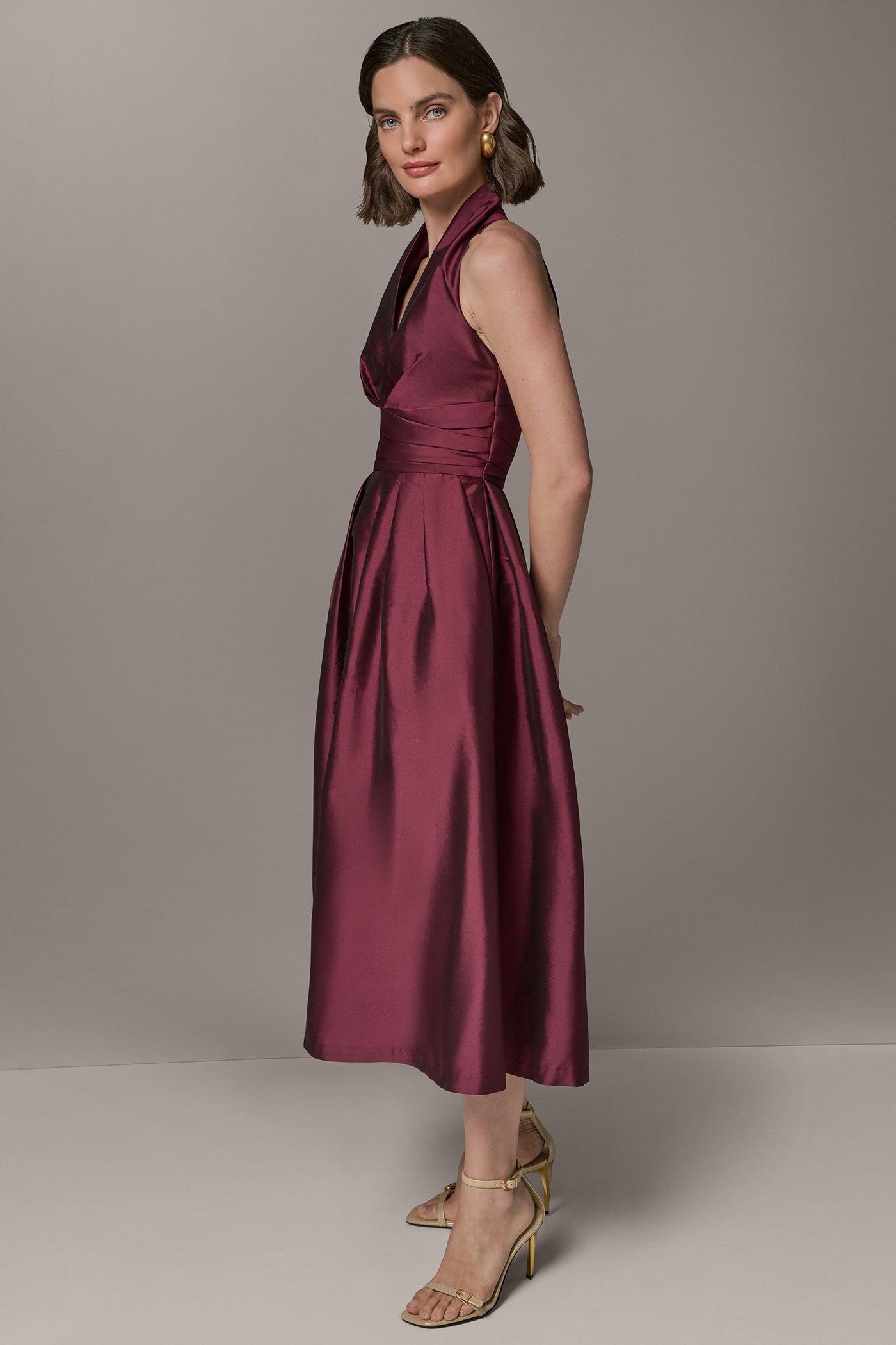 Berry SLEEVELESS V-NECK TAFFETA MIDI COCKTAIL DRESS Donna Karan