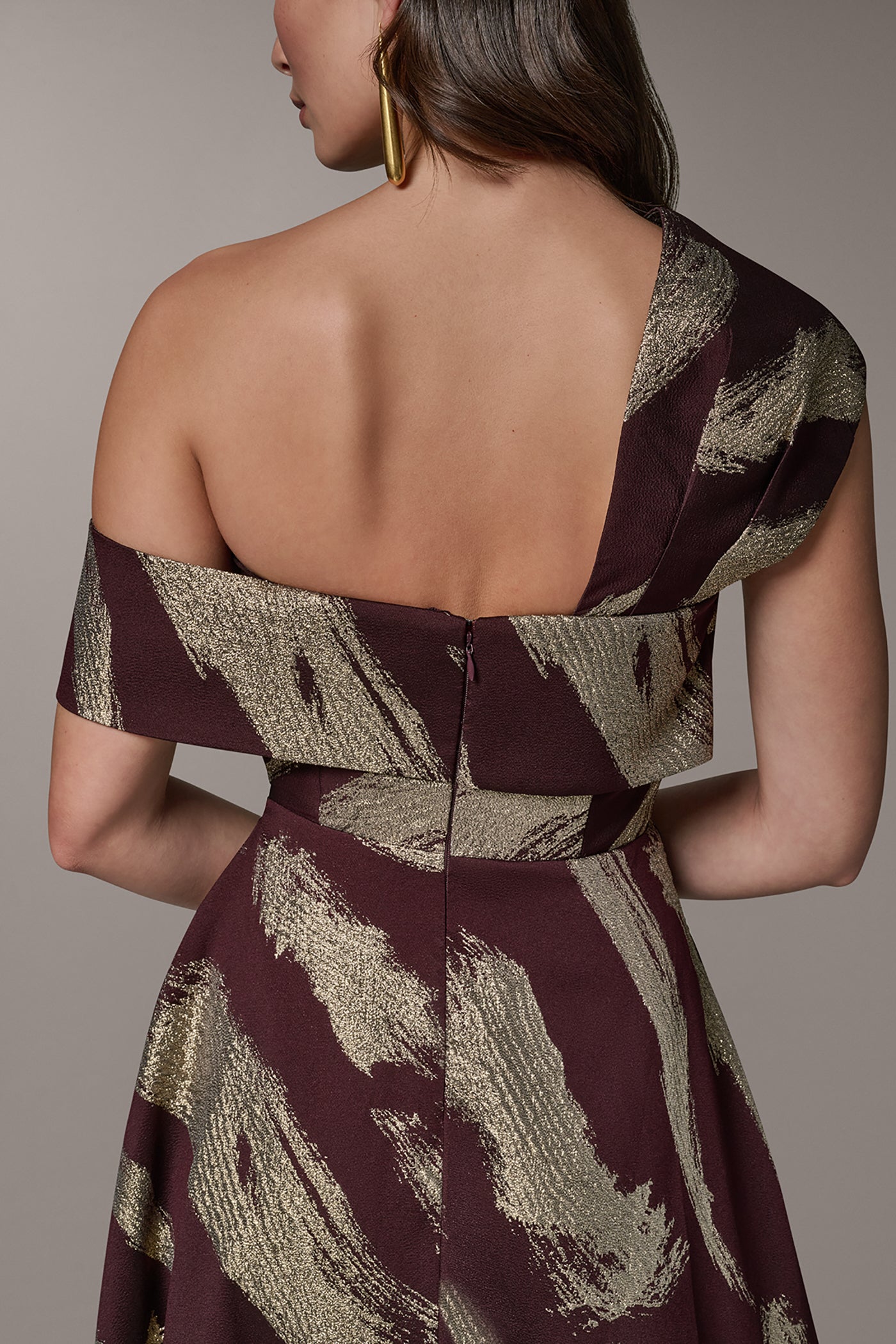 Prune/Pale Gold ONE SHOULDER METALLIC BRUSHTROKE GOWN Donna Karan