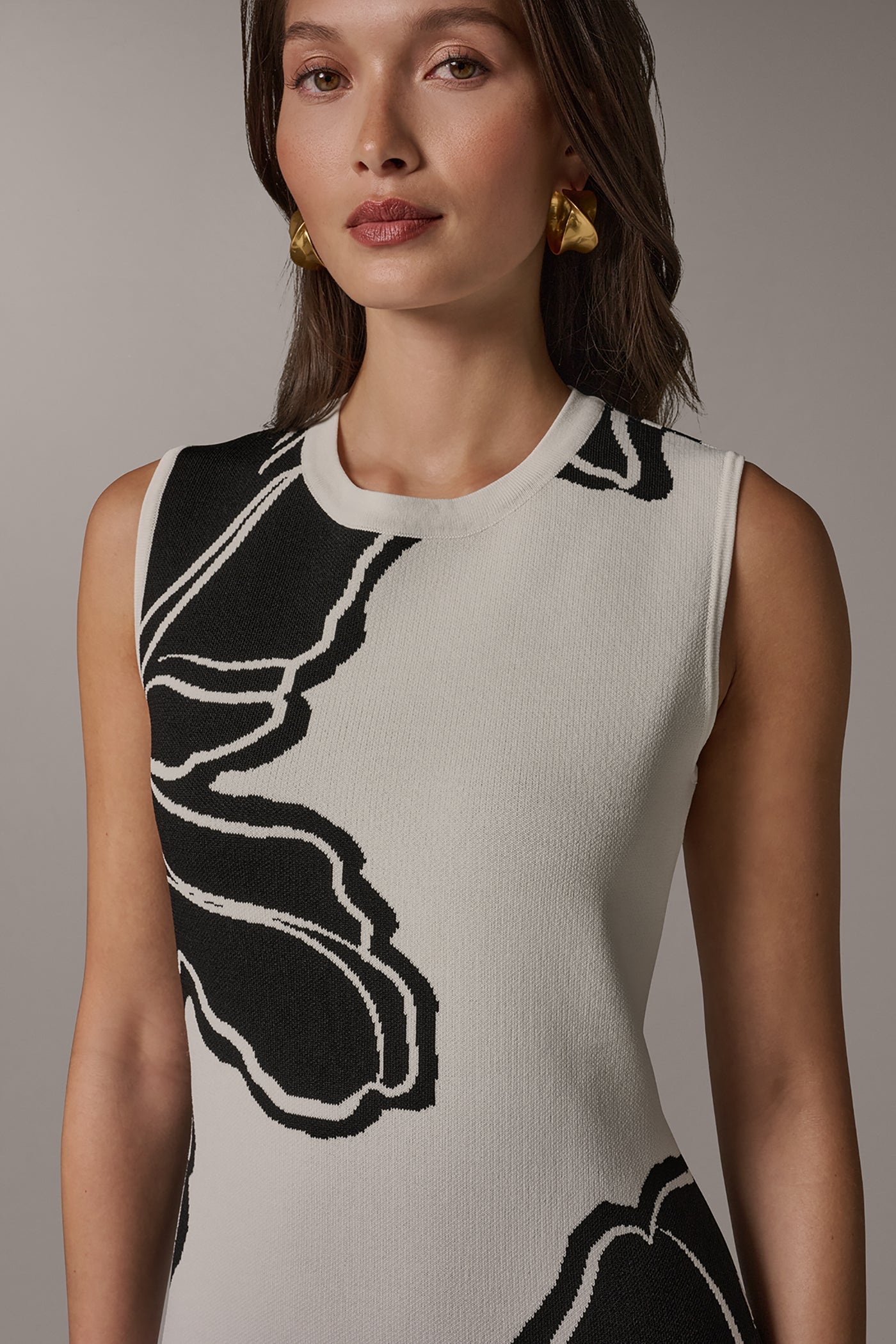 Cream/Black SLEEVELESS MIDI SWEATER DRESS Donna Karan