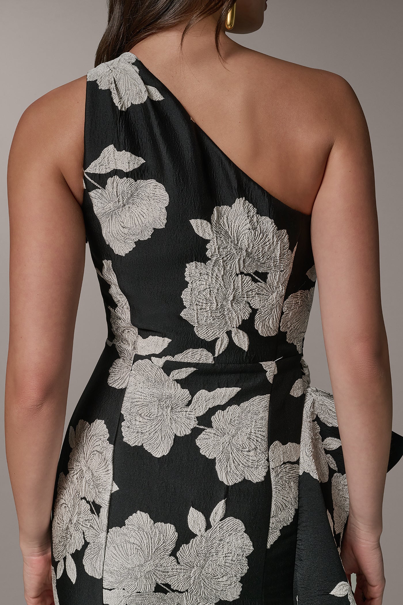 Black Cream ONE SHOULDER FLORAL SIDE RUFFLE GOWN Donna Karan