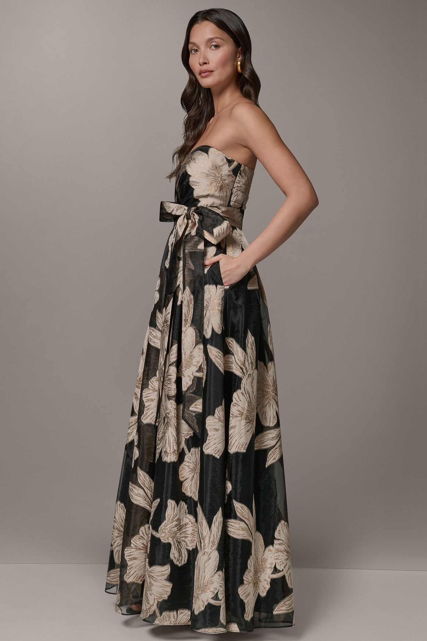 Black/Light Canvas Multi STRAPLESS SWEETHEART METALLIC FLORAL BALL GOWN Donna Karan
