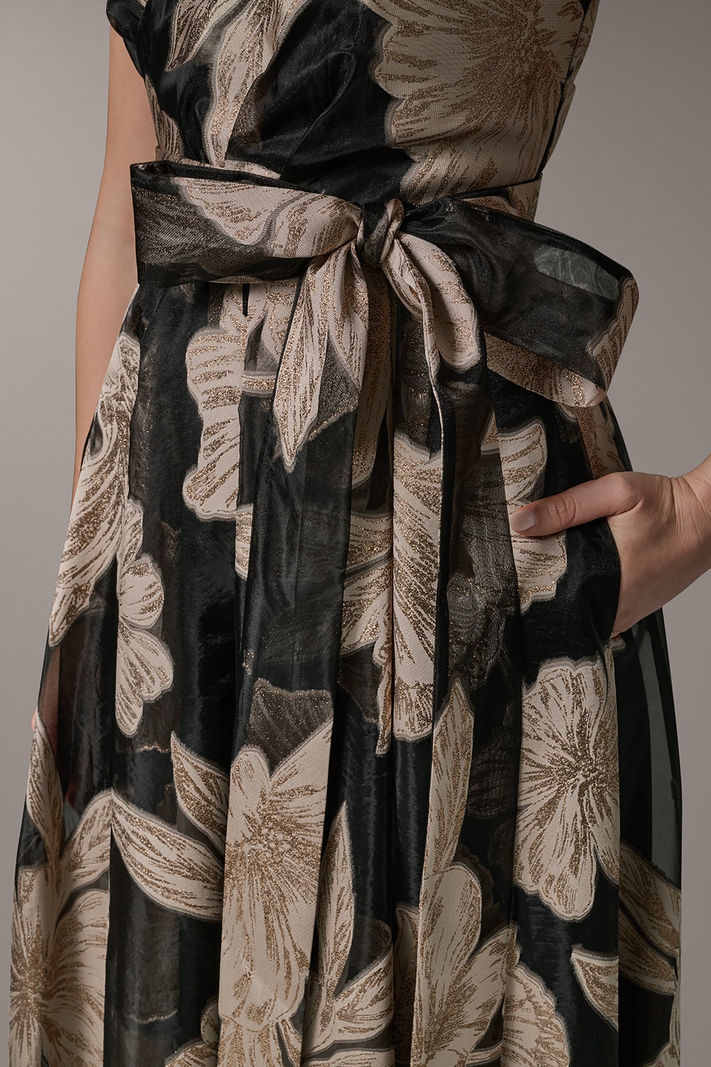 Black/Light Canvas Multi STRAPLESS SWEETHEART METALLIC FLORAL BALL GOWN Donna Karan