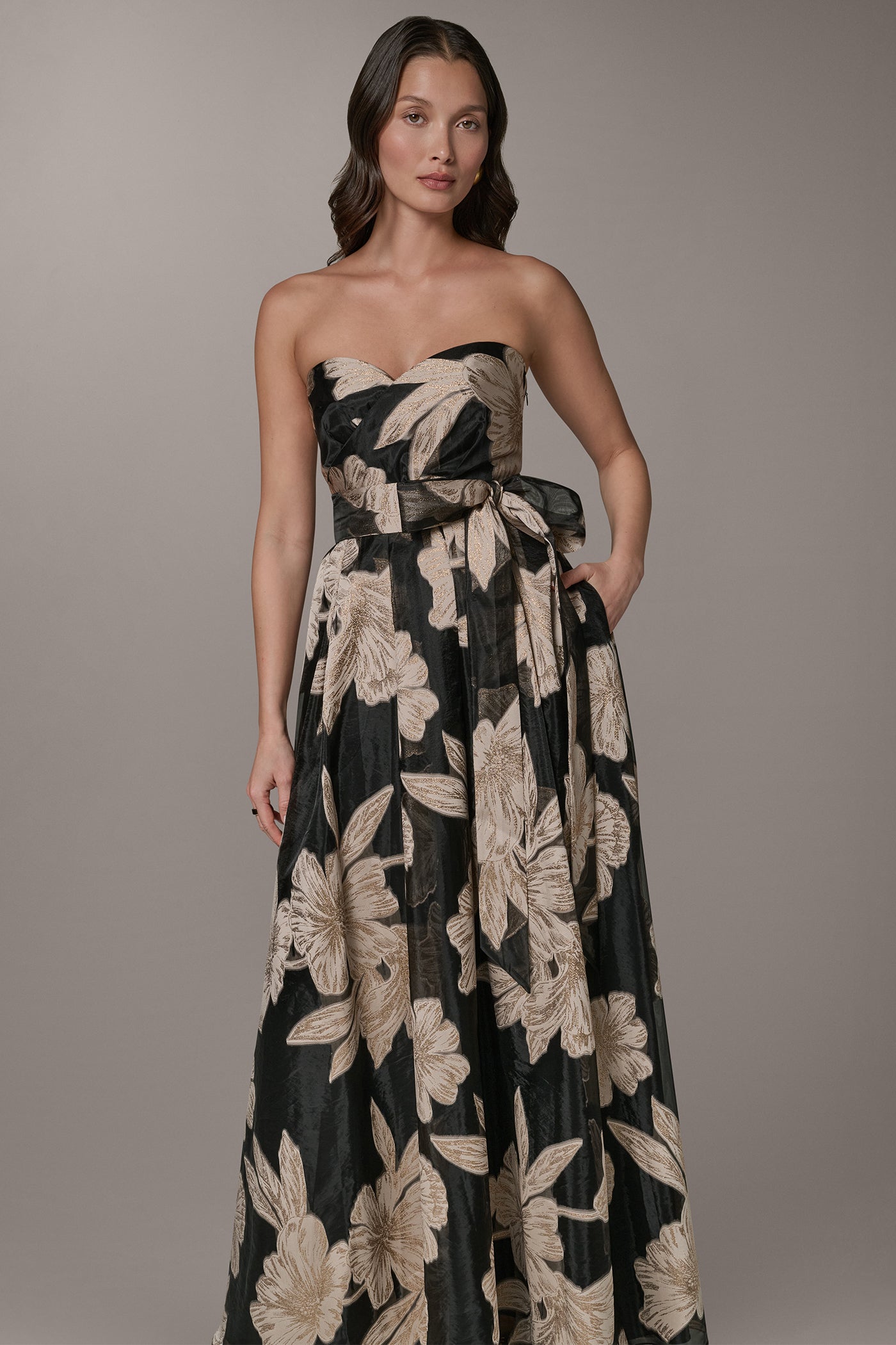 Black/Light Canvas Multi STRAPLESS SWEETHEART METALLIC FLORAL BALL GOWN Donna Karan