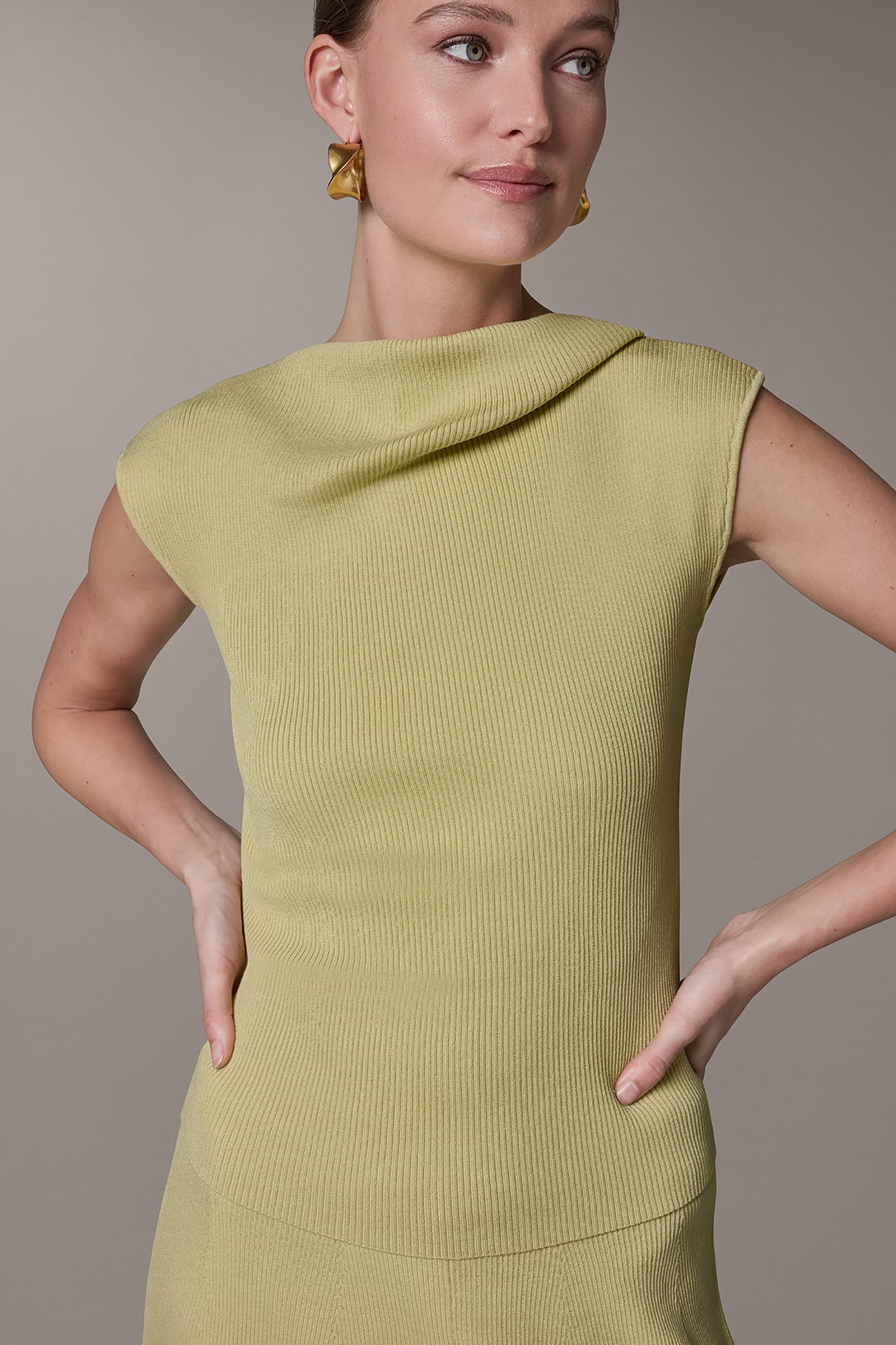 Citrus SLEEVELESS ASYMMETRIC BOATNECK SWEATER Donna Karan