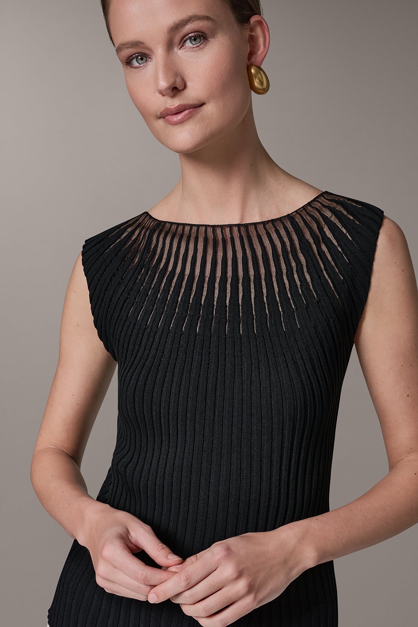Black RIBBED SLEEVLESS SWEATER Donna Karan