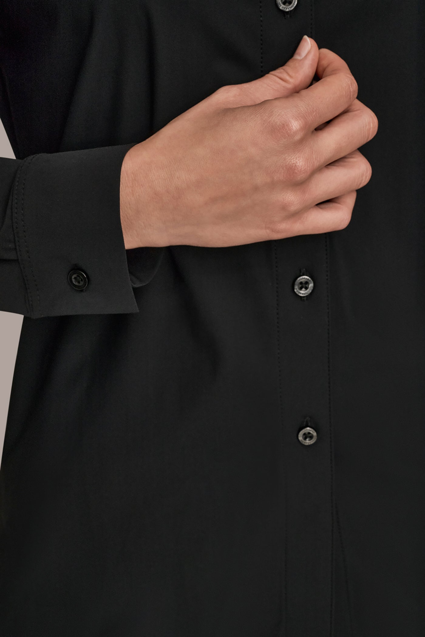 Black THE MODERN TRAVEL BUTTON-DOWN SHIRT Donna Karan