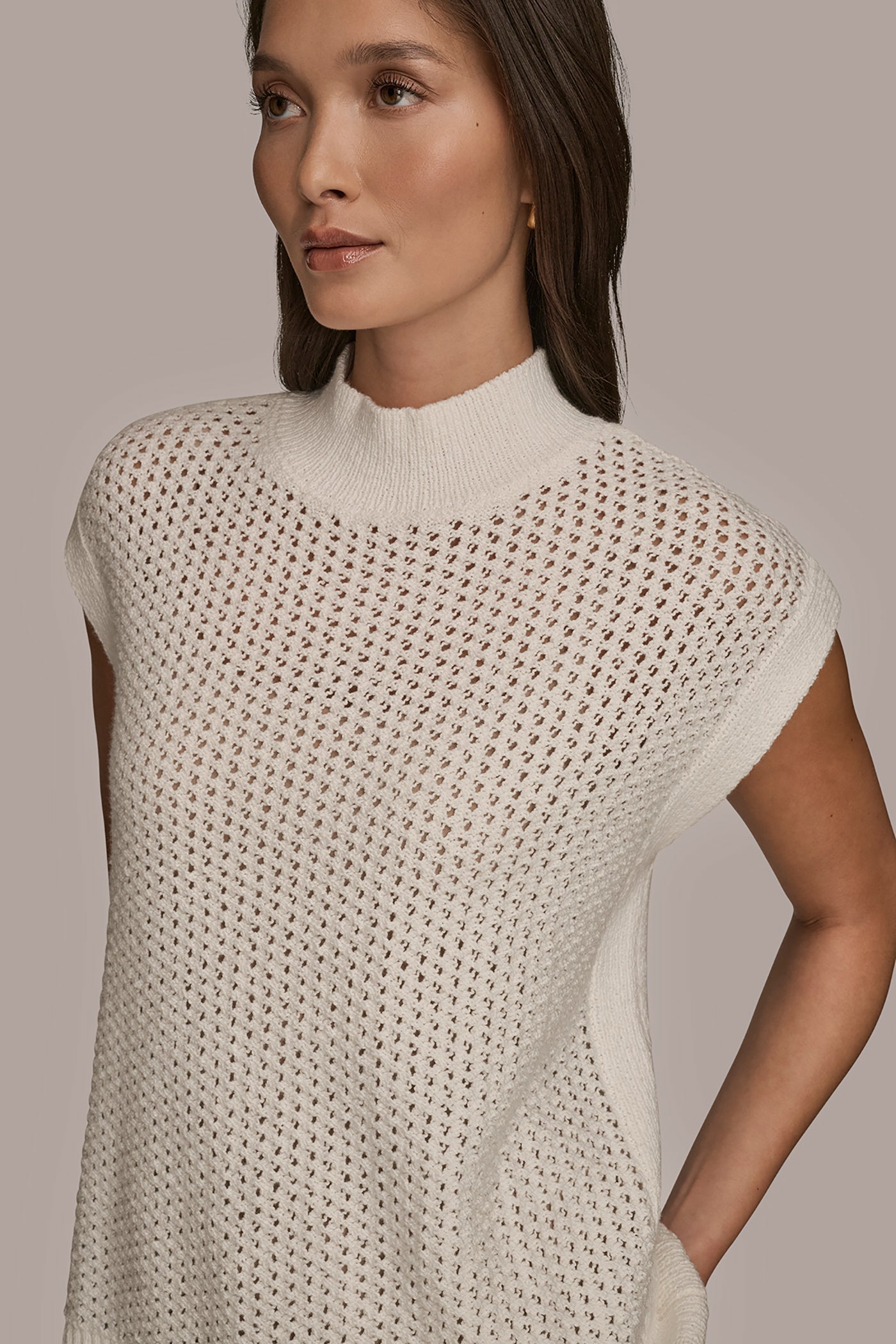 CREAM SLEEVELESS MOCK-NECK OPEN STITCH SWEATER Donna Karan