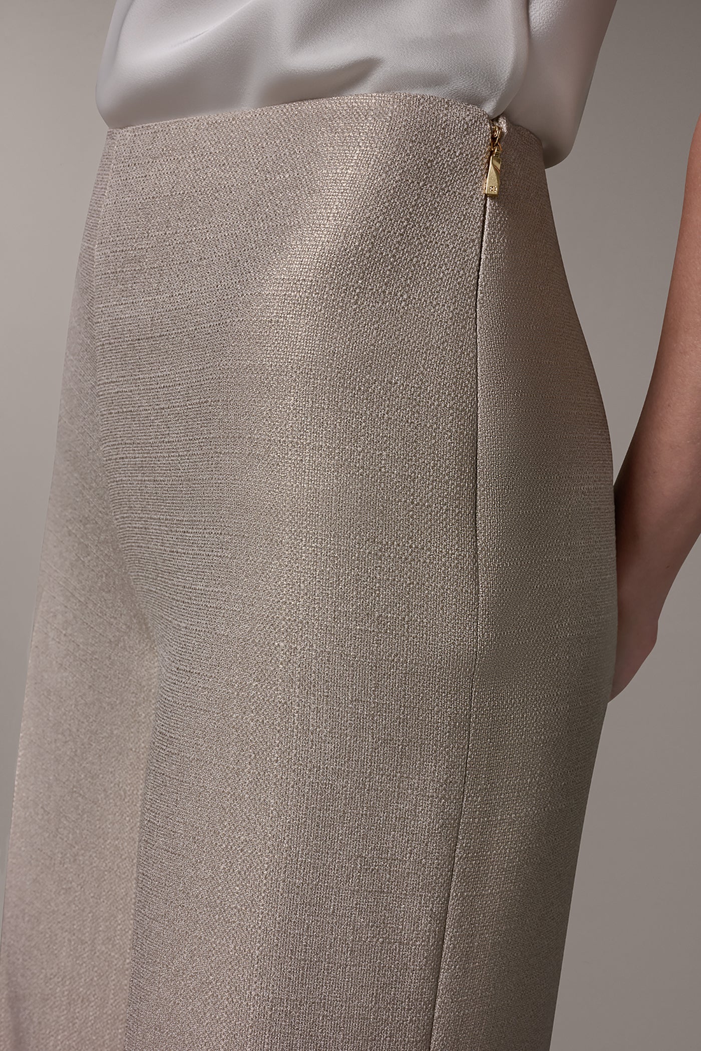 Light Fawn/Gold EXTRA HIGH-RISE METALLIC WIDE-LEG PANT Donna Karan