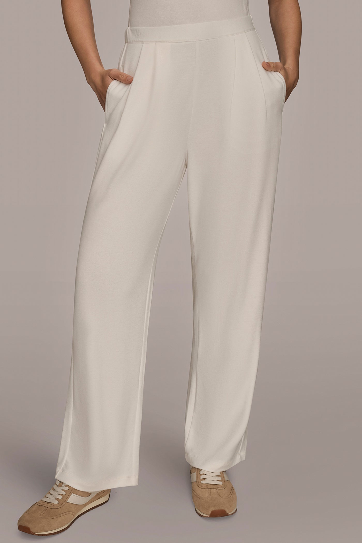 CREAM HIGH-RISE PLEATED PANT Donna Karan