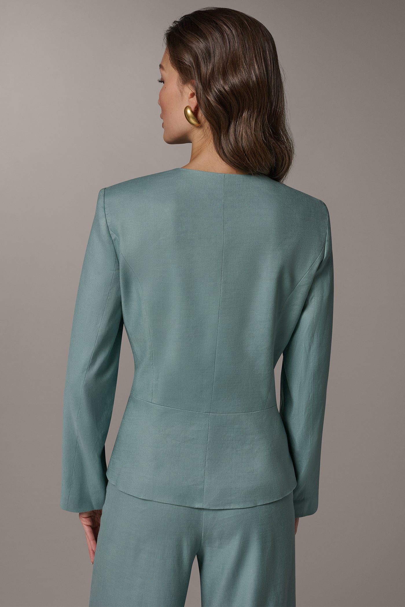 Waterlily LINEN-BLEND WRAP-EFFECT BUCKLE JACKET Donna Karan