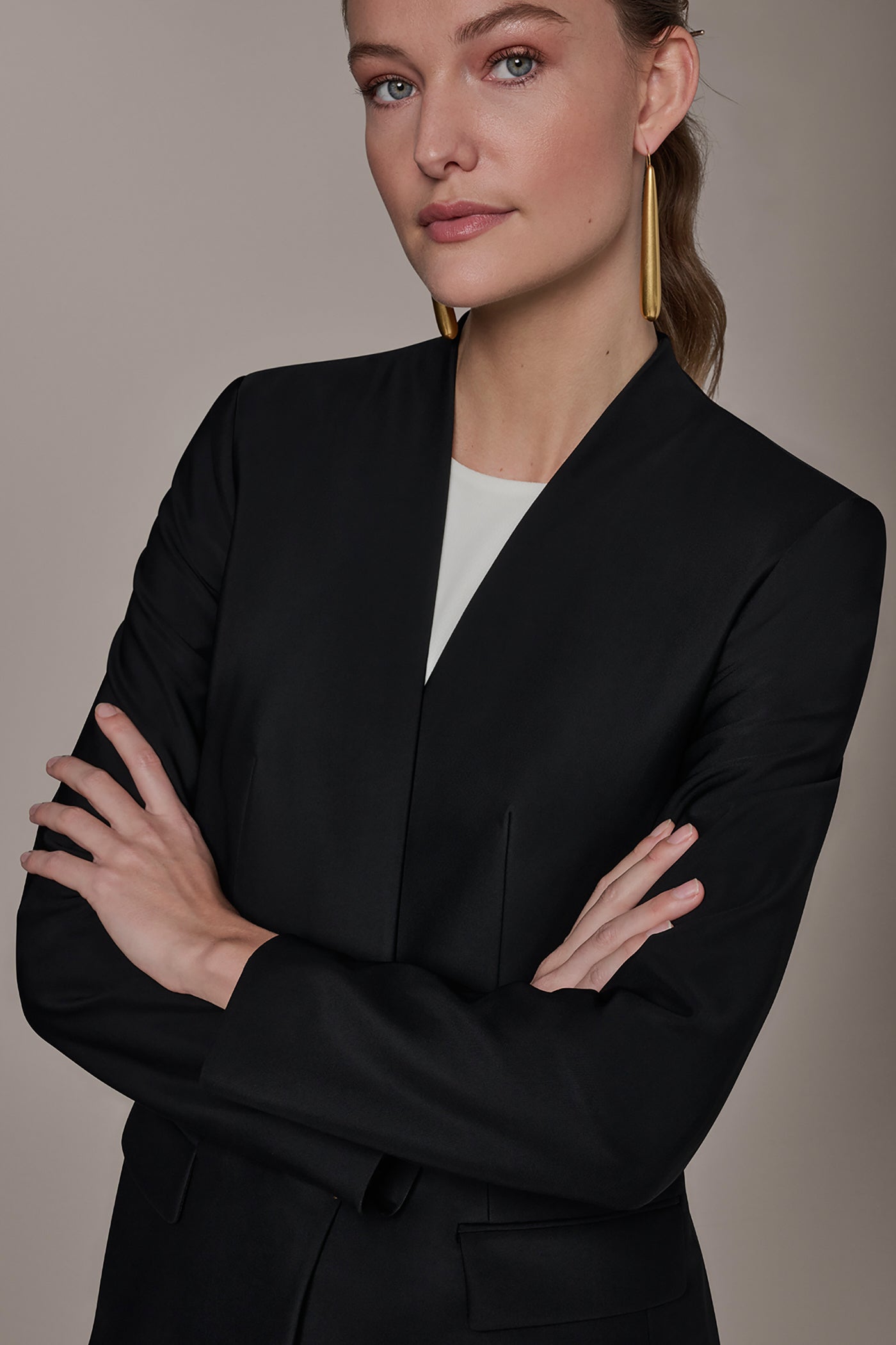Black COLLARLESS TOPPER Donna Karan