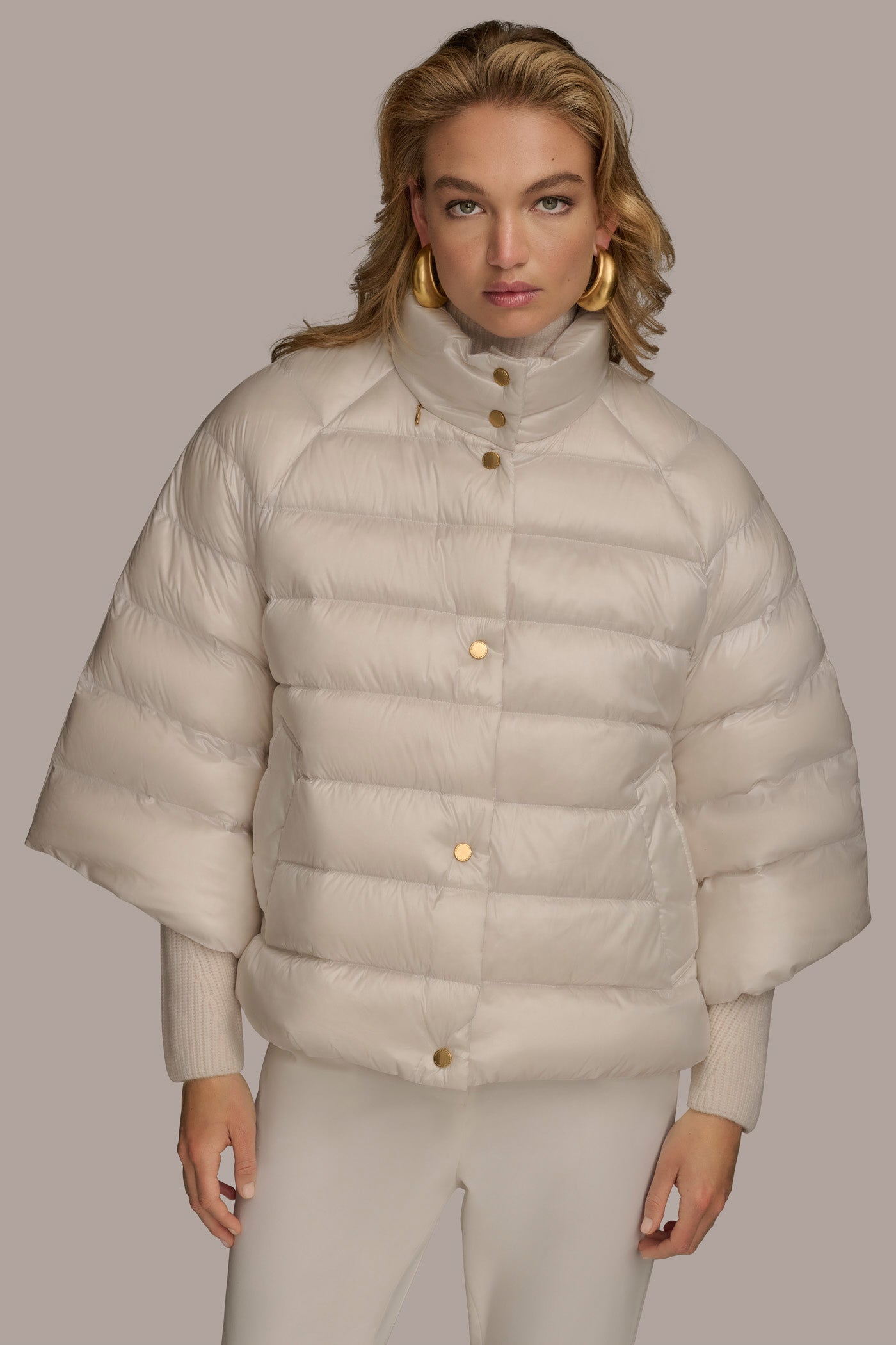 WHITE SAND PUFFER CAPE Donna Karan