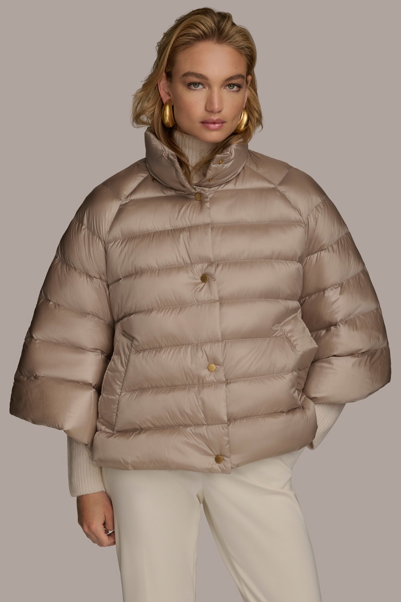 LATTE PUFFER CAPE Donna Karan