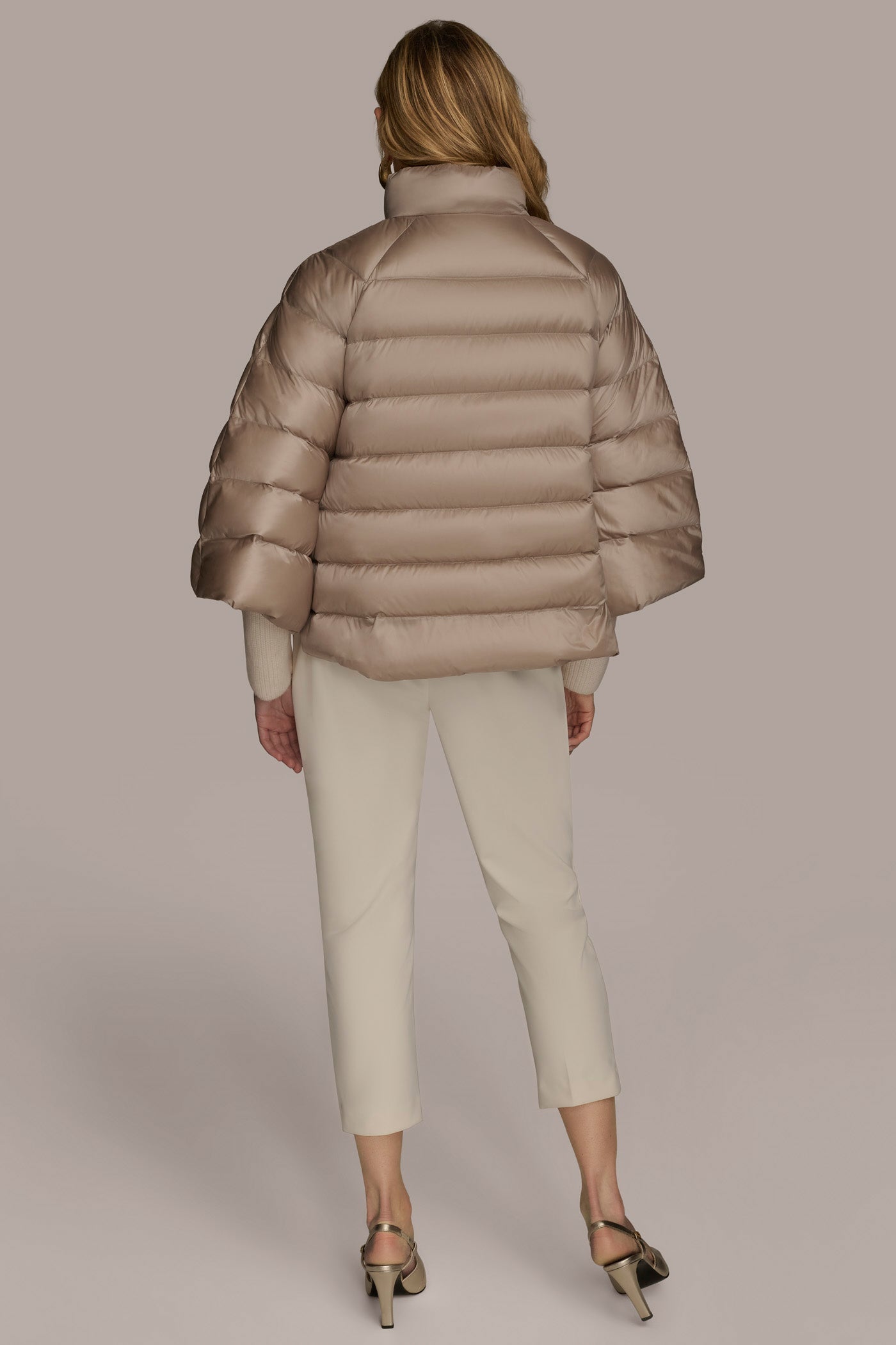 LATTE PUFFER CAPE Donna Karan