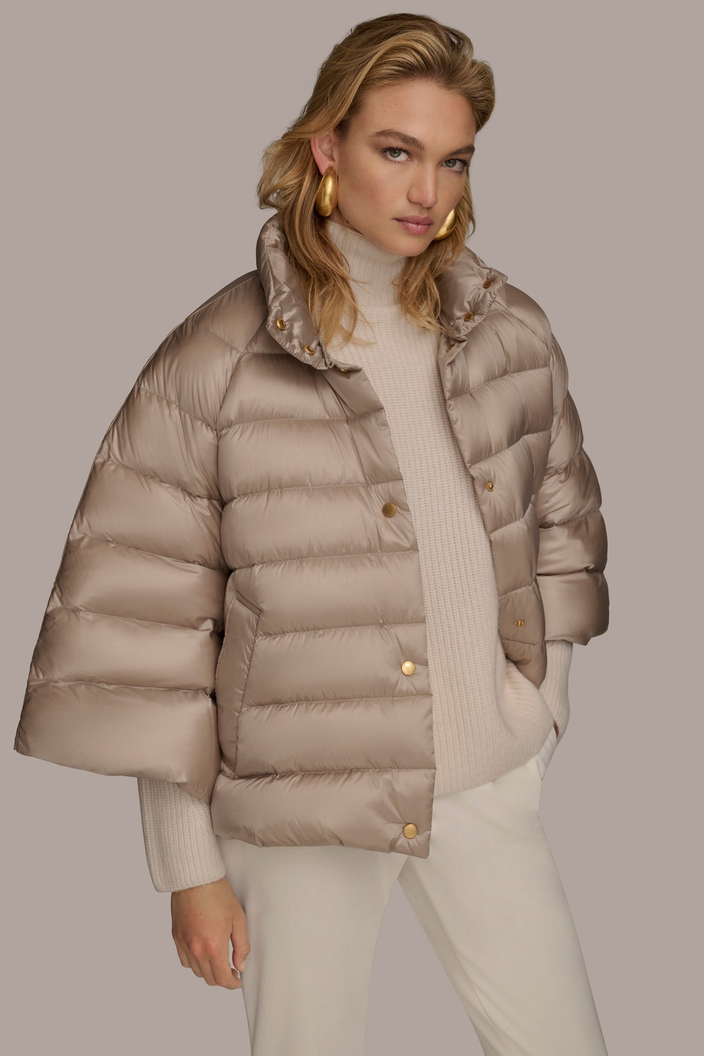LATTE PUFFER CAPE Donna Karan