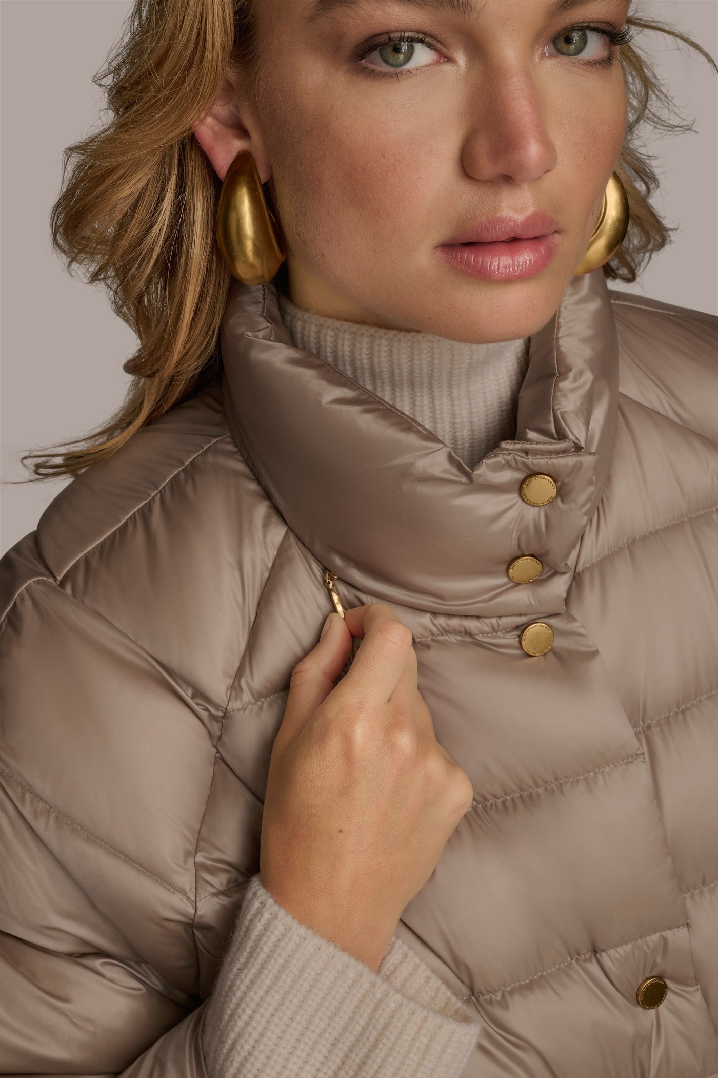 LATTE PUFFER CAPE Donna Karan