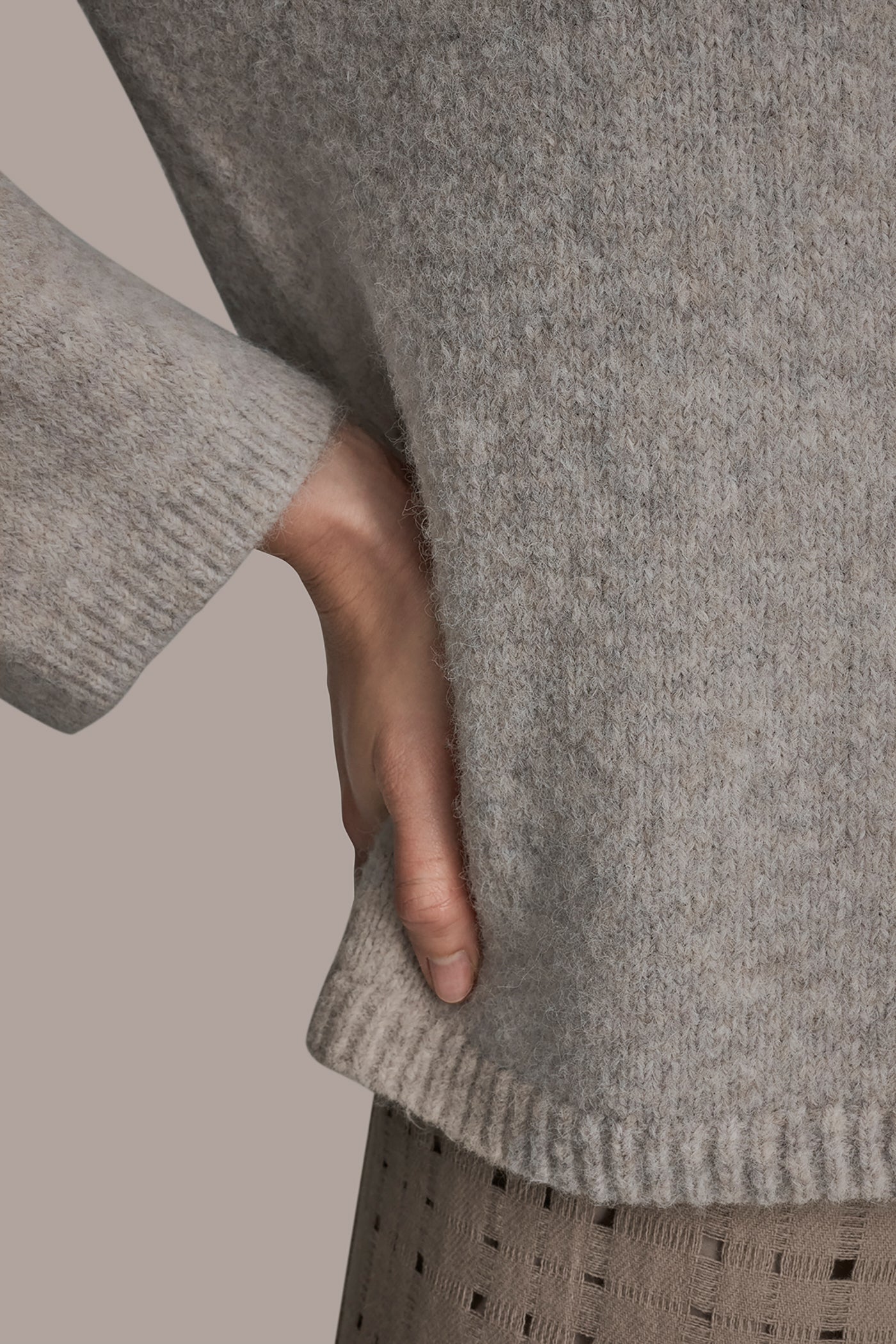 VAPOR OVERSIZED LONG SLEEVE CREW-NECK SWEATER Donna Karan