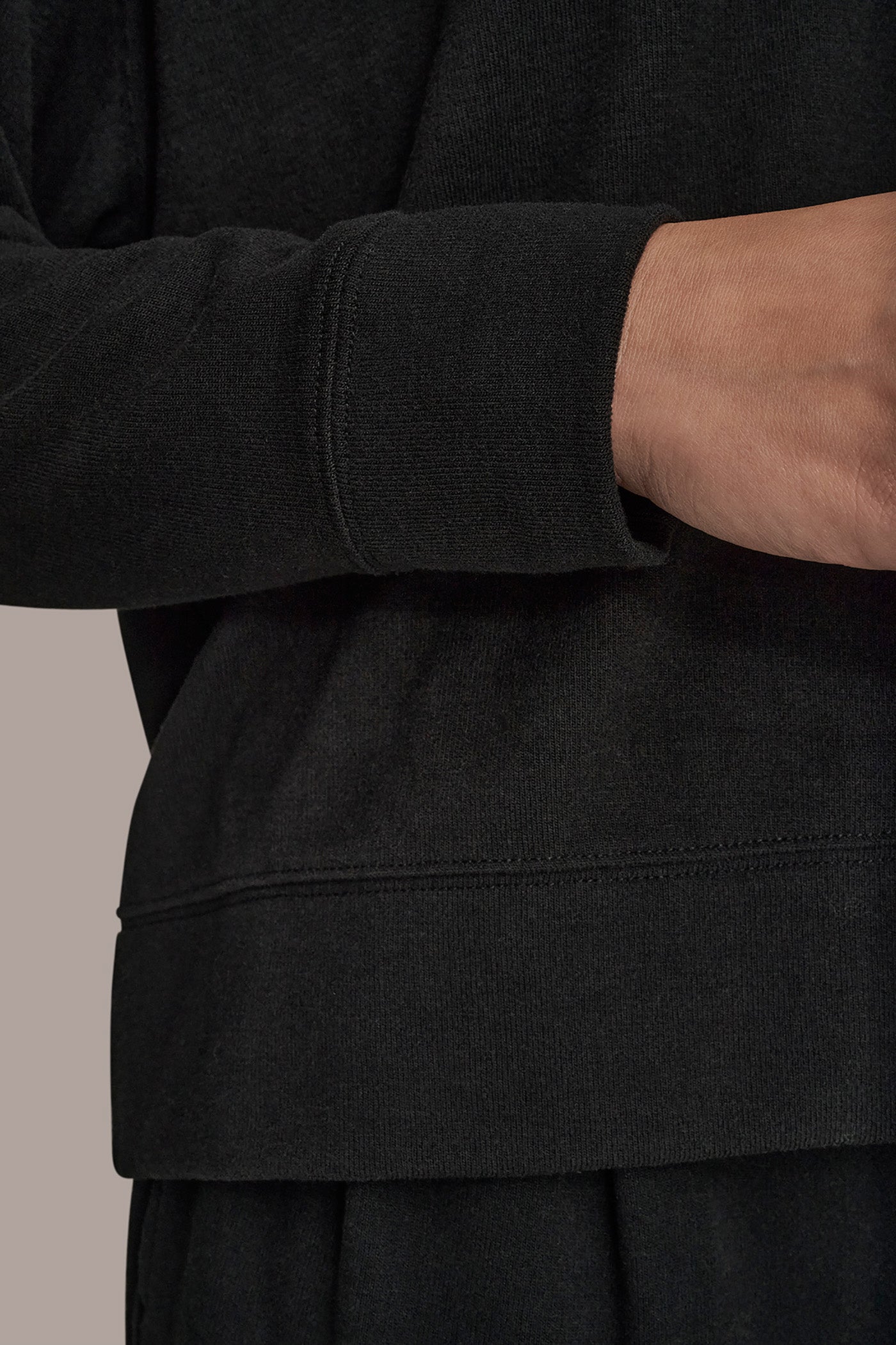 Black LONG SLEEVE SWEATSHIRT Donna Karan