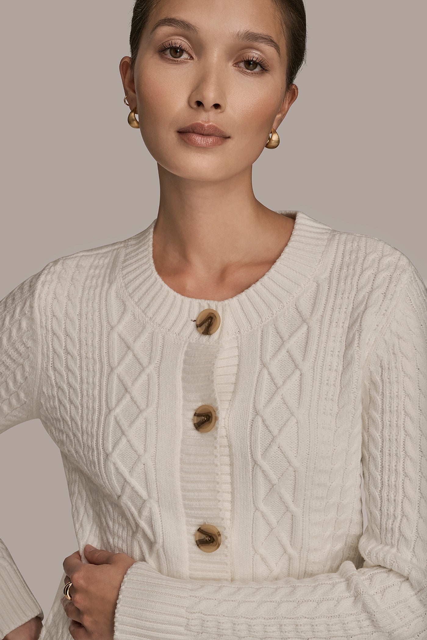 CREAM CABLE-KNIT LONG SLEEVE CARDIGAN Donna Karan