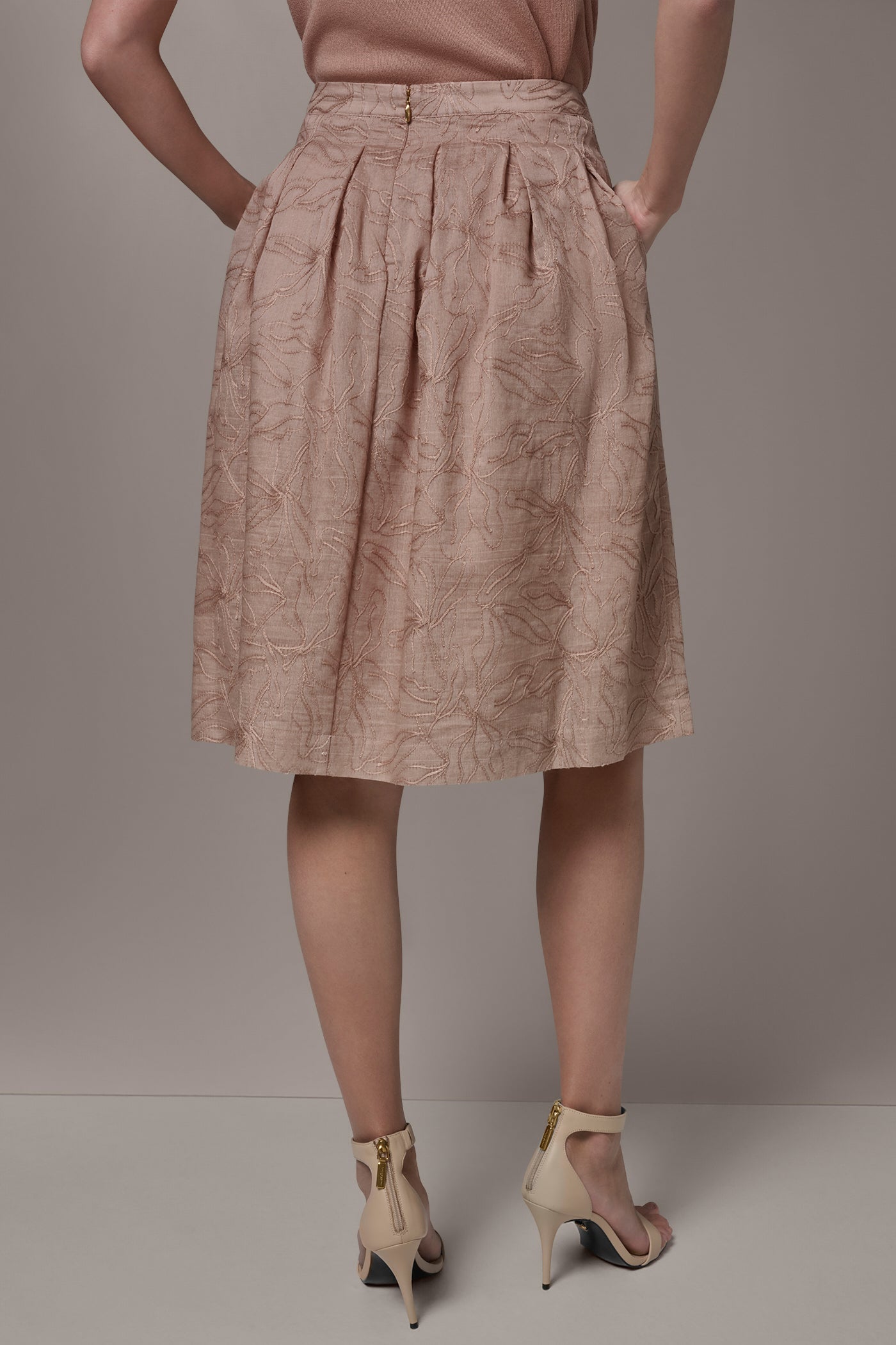 Umbria FLORAL EMBROIDERED PLEATED A-LINE SKIRT Donna Karan