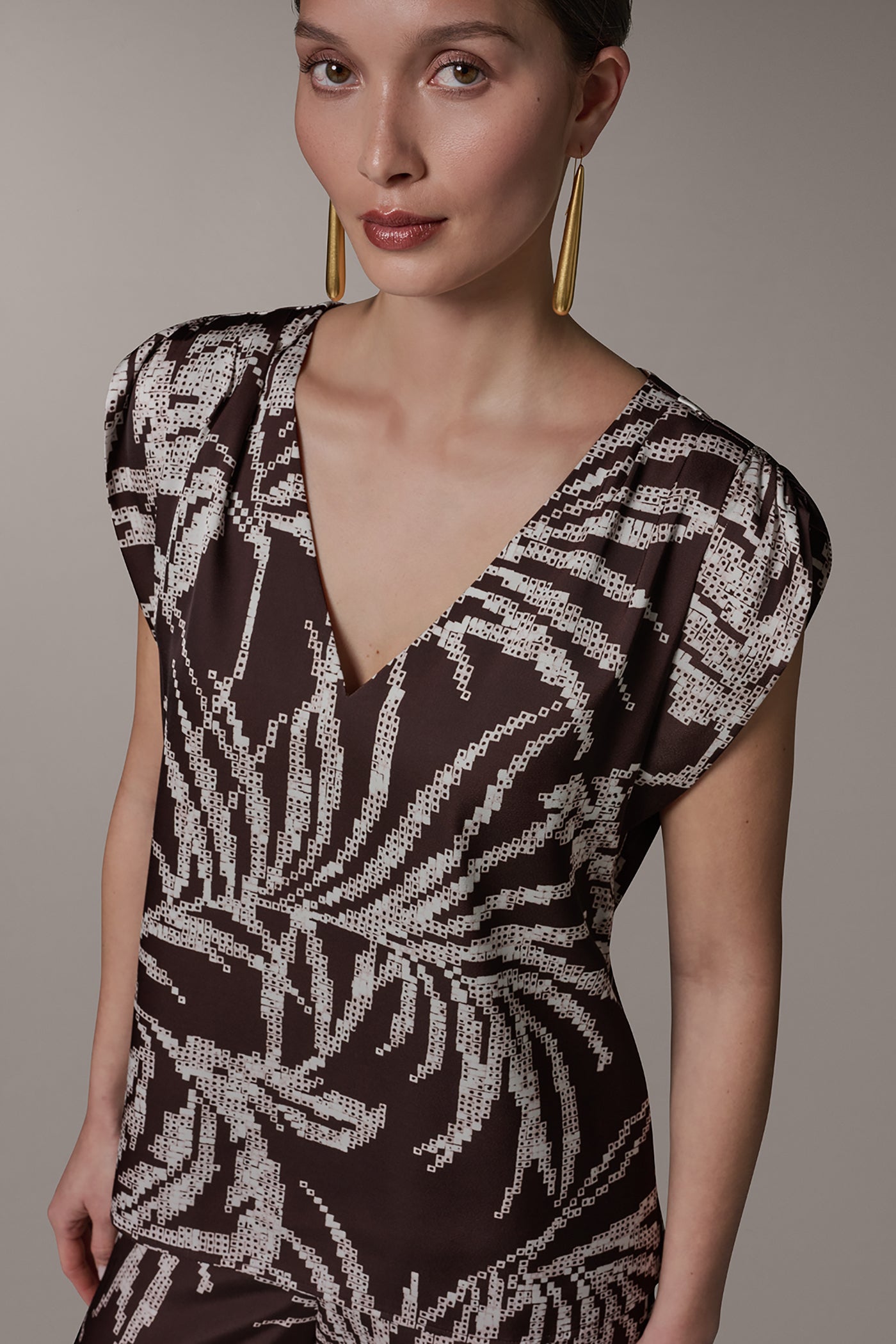 Canyon Multi SLEEVELESS EXTENDED SHOULDER TOP Donna Karan