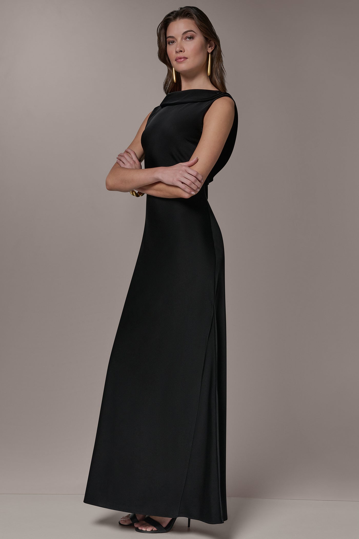 Black SATIN RUFFLE BACK GOWN Donna Karan