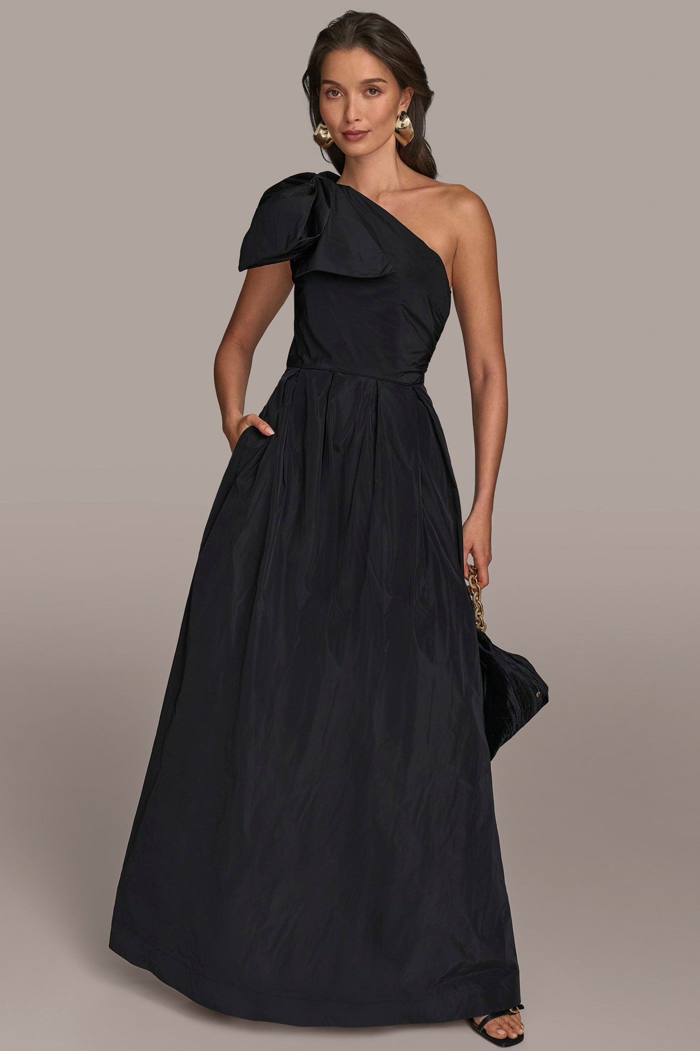 Black TAFFETA ONE-SHOULDER BALL GOWN Donna Karan