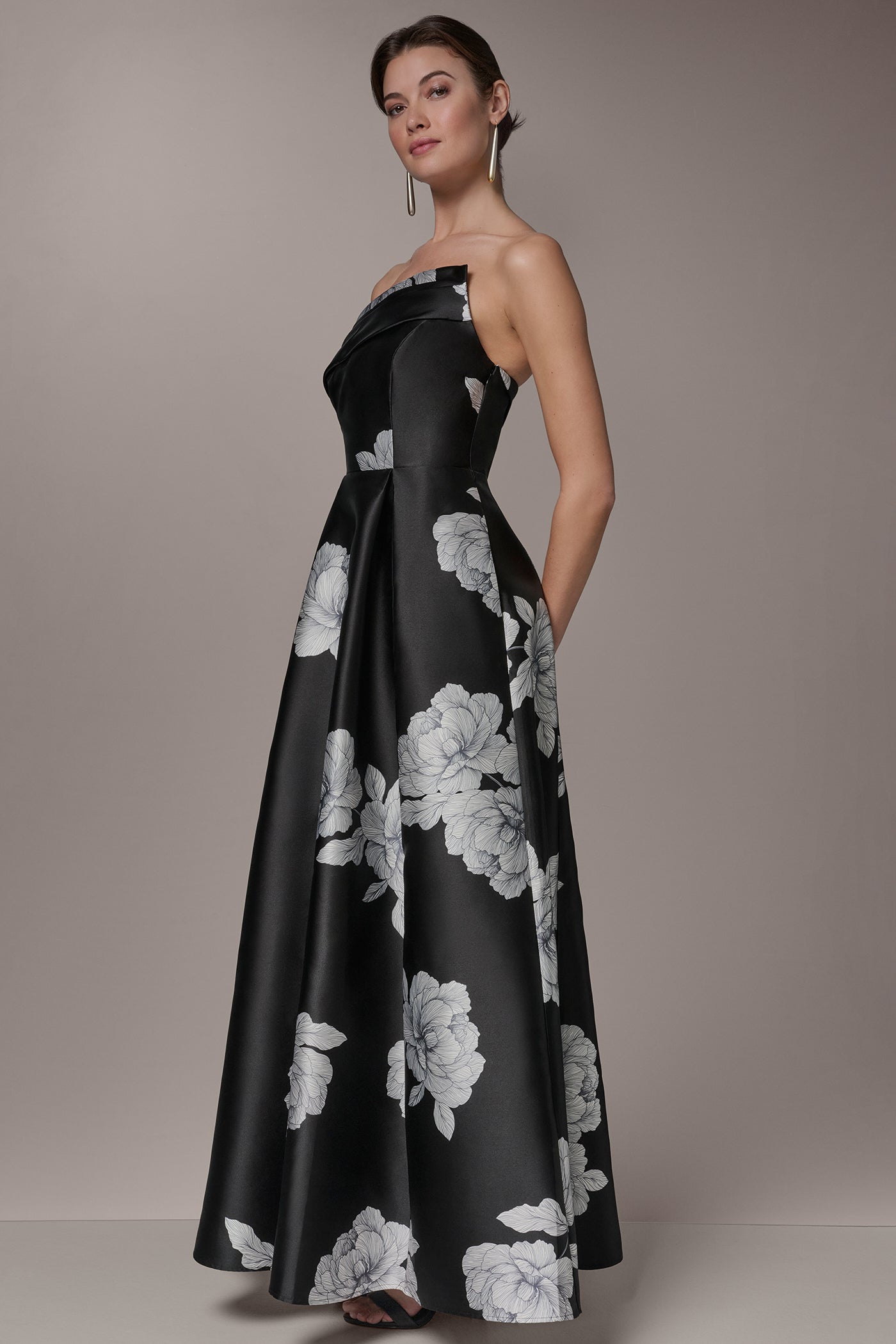 Black Cream MIKADO FLORAL STRAPLESS BALL GOWN Donna Karan