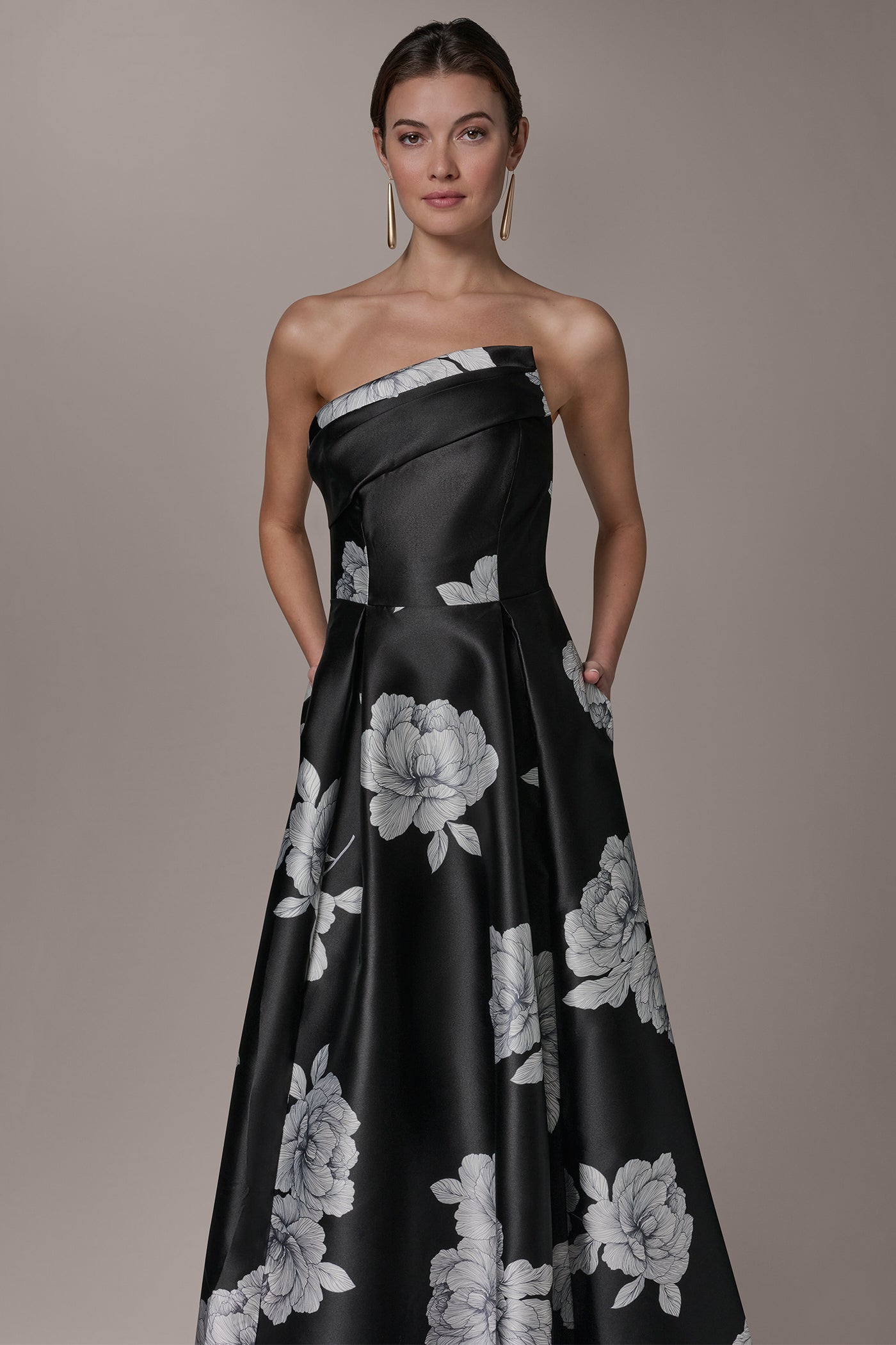Black Cream MIKADO FLORAL STRAPLESS BALL GOWN Donna Karan