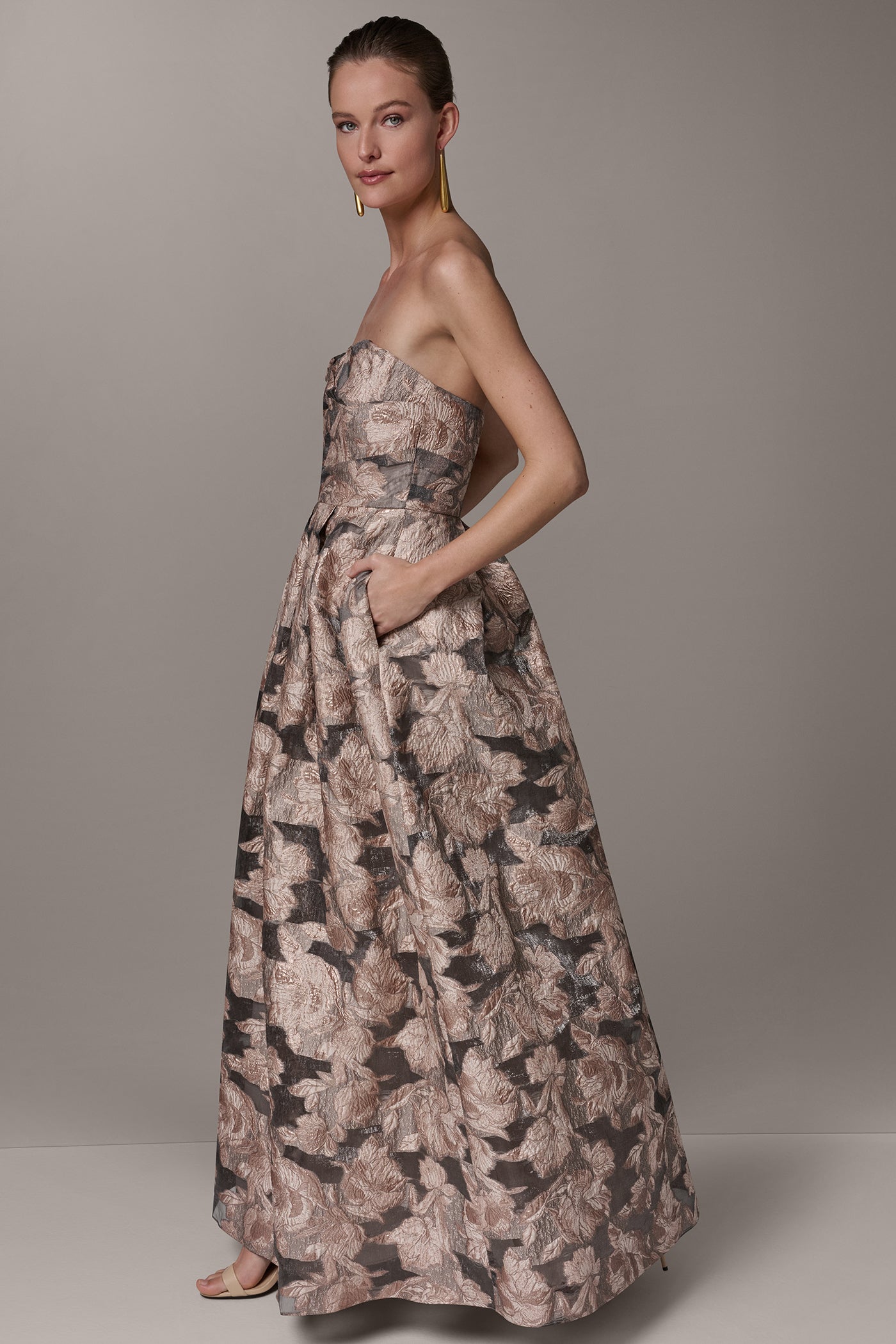 Snow Petal Multi FLORAL-JACQUARD STRAPLESS BALL GOWN Donna Karan