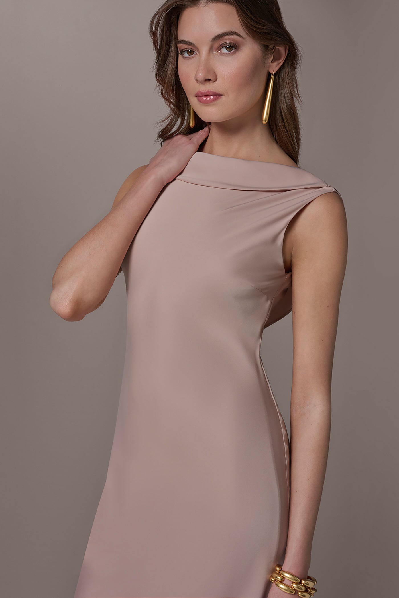 Snow Petal SATIN RUFFLE BACK GOWN Donna Karan