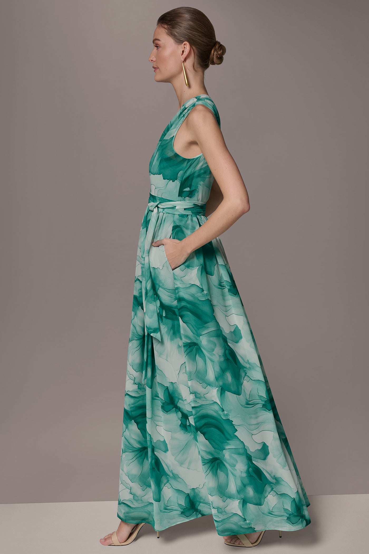 Lawn Multi CHIFFON FLORAL ONE-SHOULDER GOWN Donna Karan