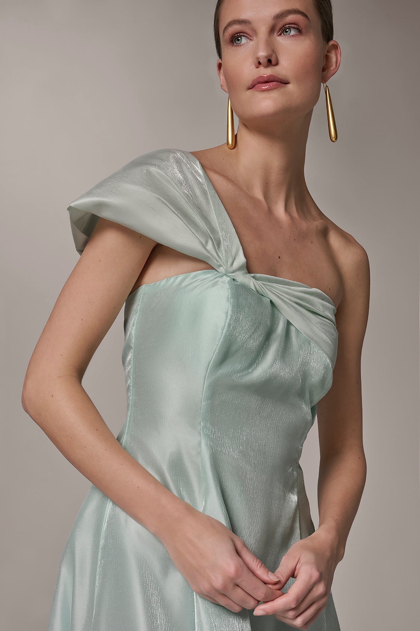 Skylight ORGANZA TWIST ONE-SHOULDER BALL GOWN Donna Karan