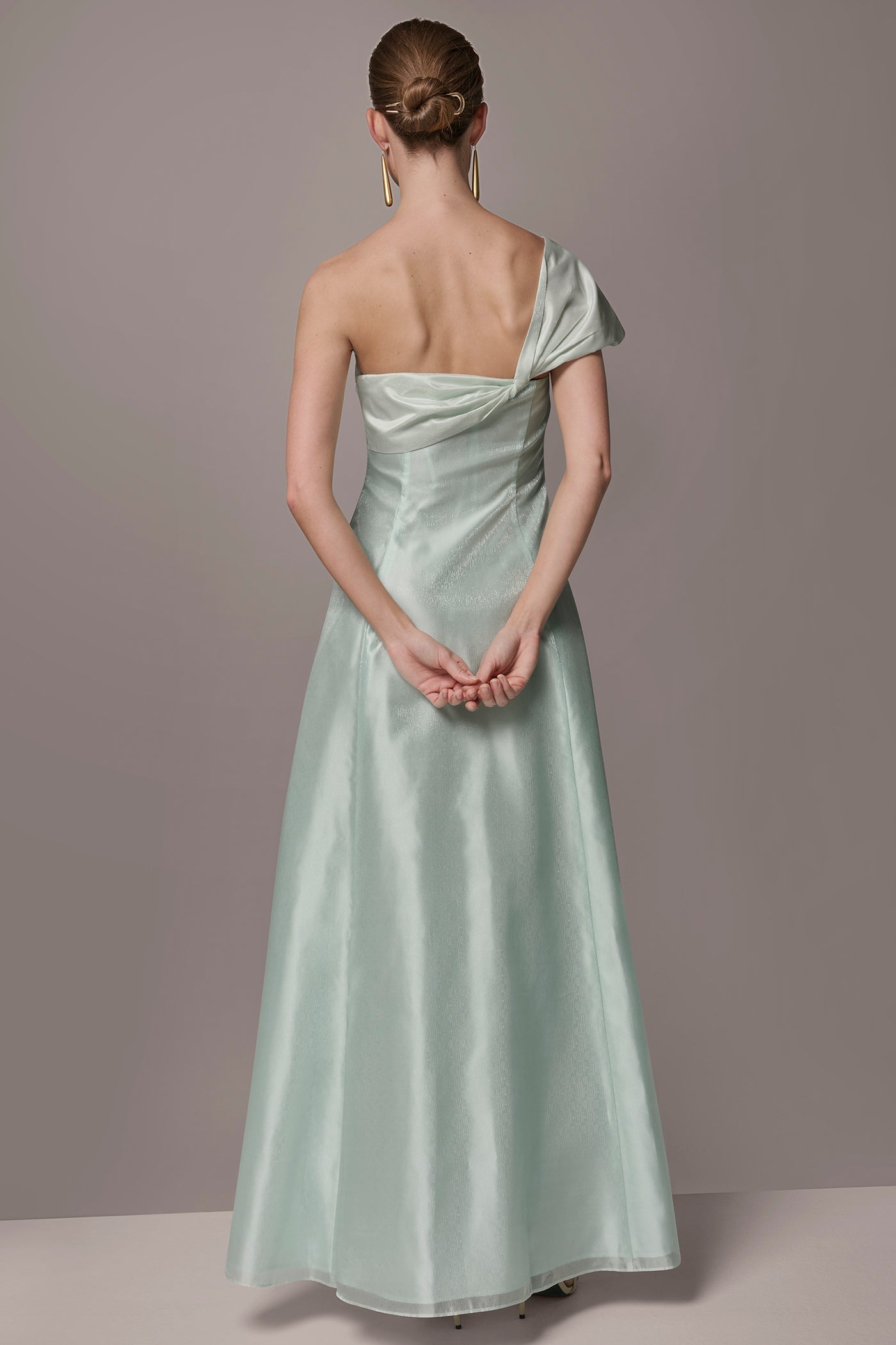 Skylight ORGANZA TWIST ONE-SHOULDER BALL GOWN Donna Karan