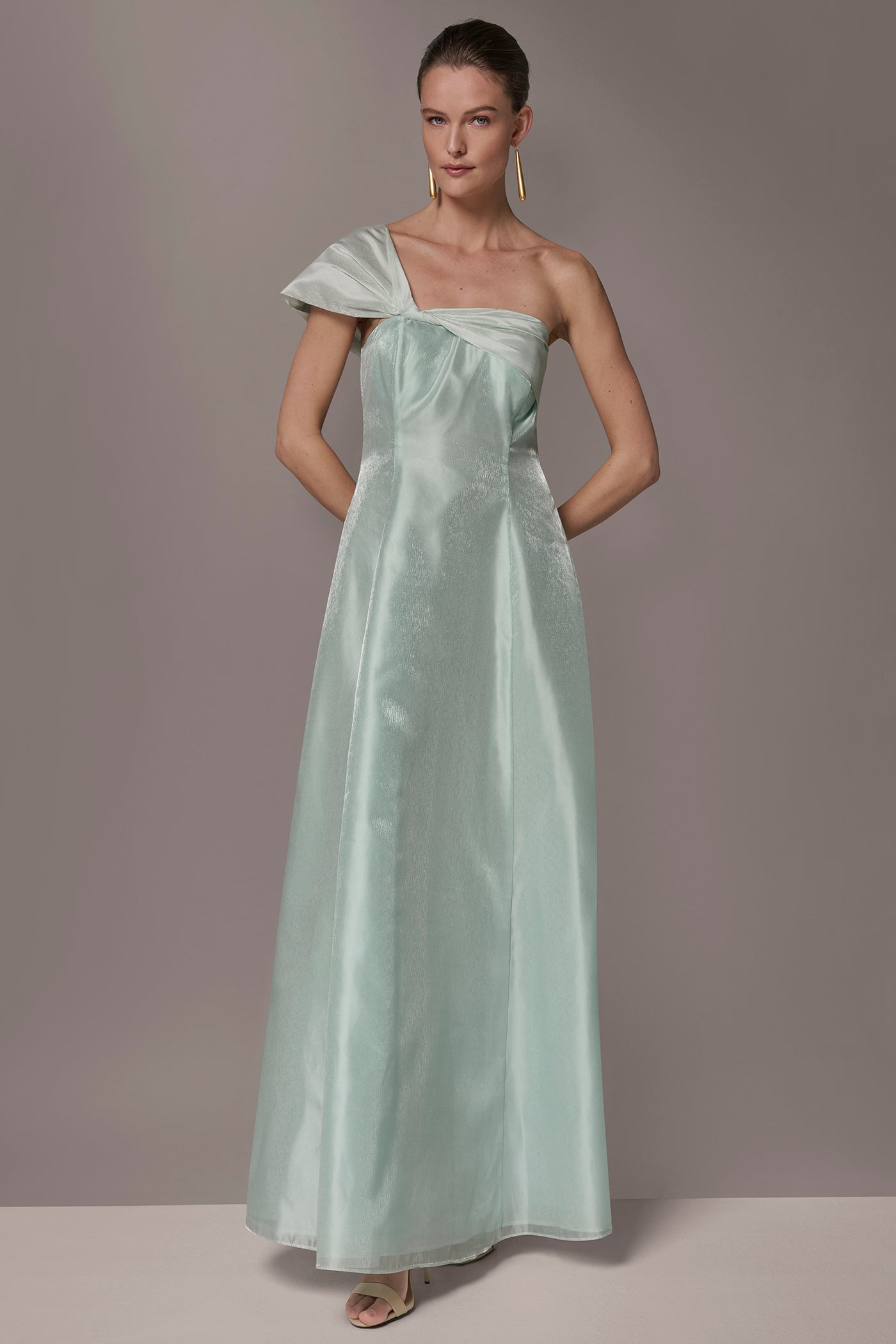 Skylight ORGANZA TWIST ONE-SHOULDER BALL GOWN Donna Karan