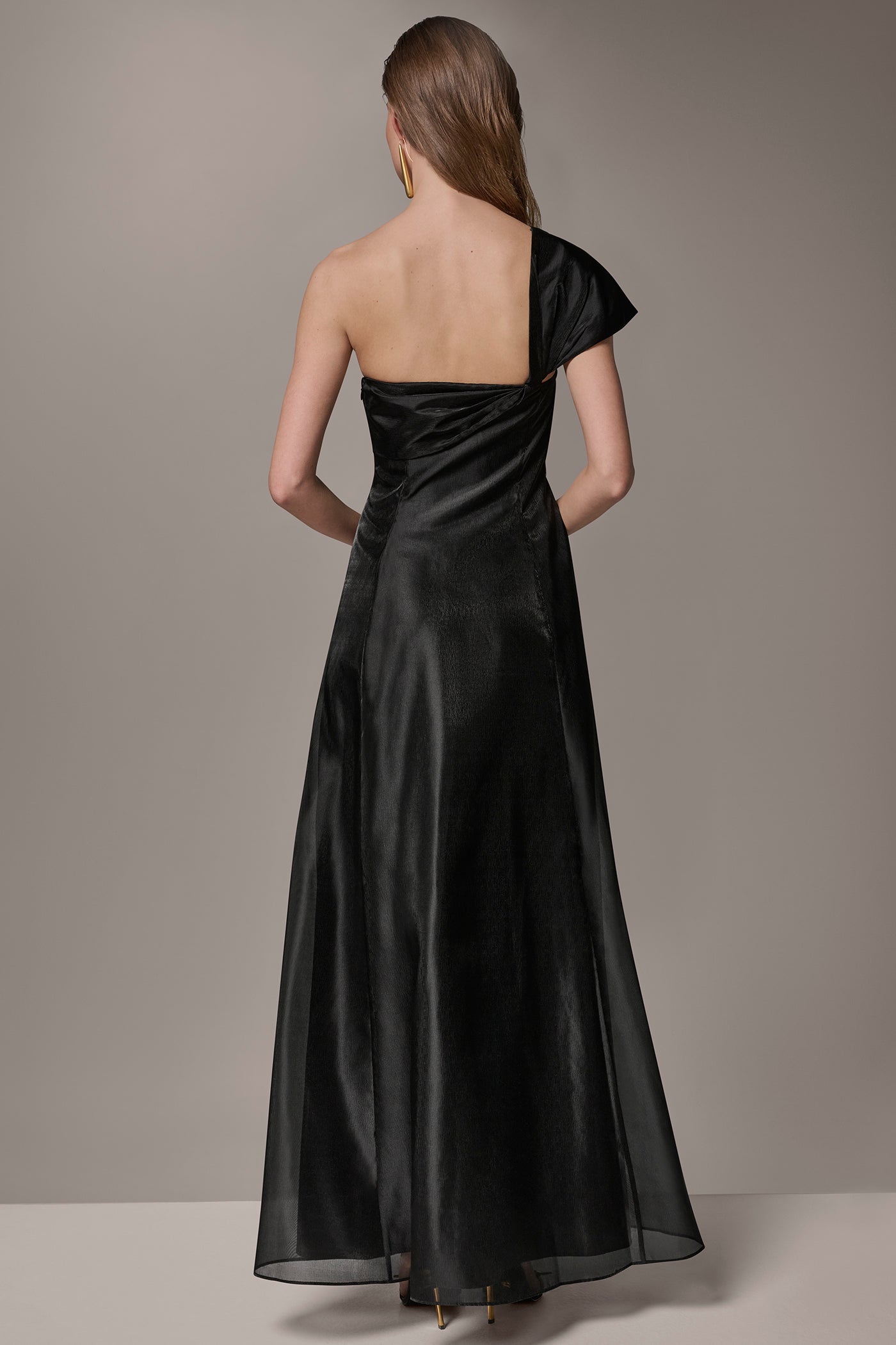Black ORGANZA TWIST ONE-SHOULDER BALL GOWN Donna Karan