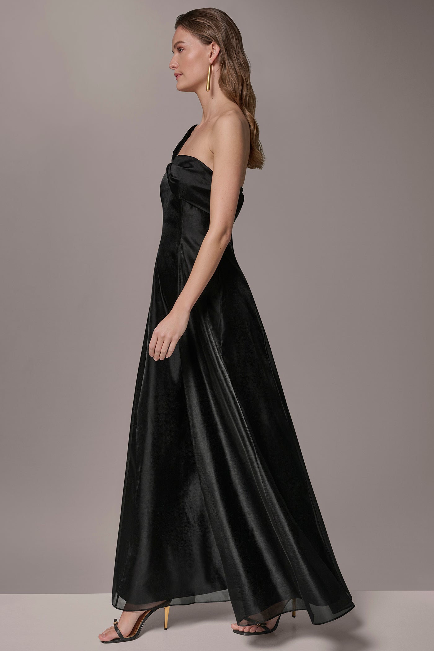 Black ORGANZA TWIST ONE-SHOULDER BALL GOWN Donna Karan