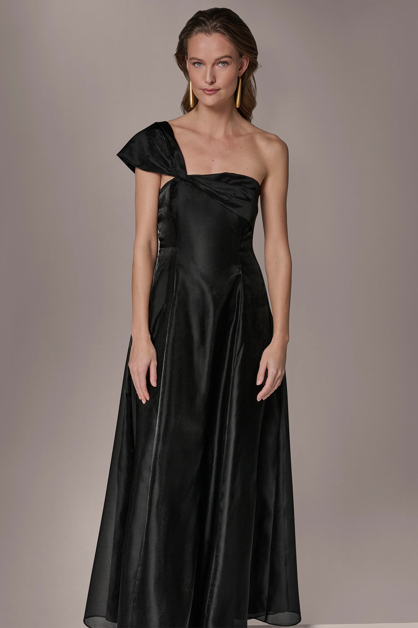 Black ORGANZA TWIST ONE-SHOULDER BALL GOWN Donna Karan