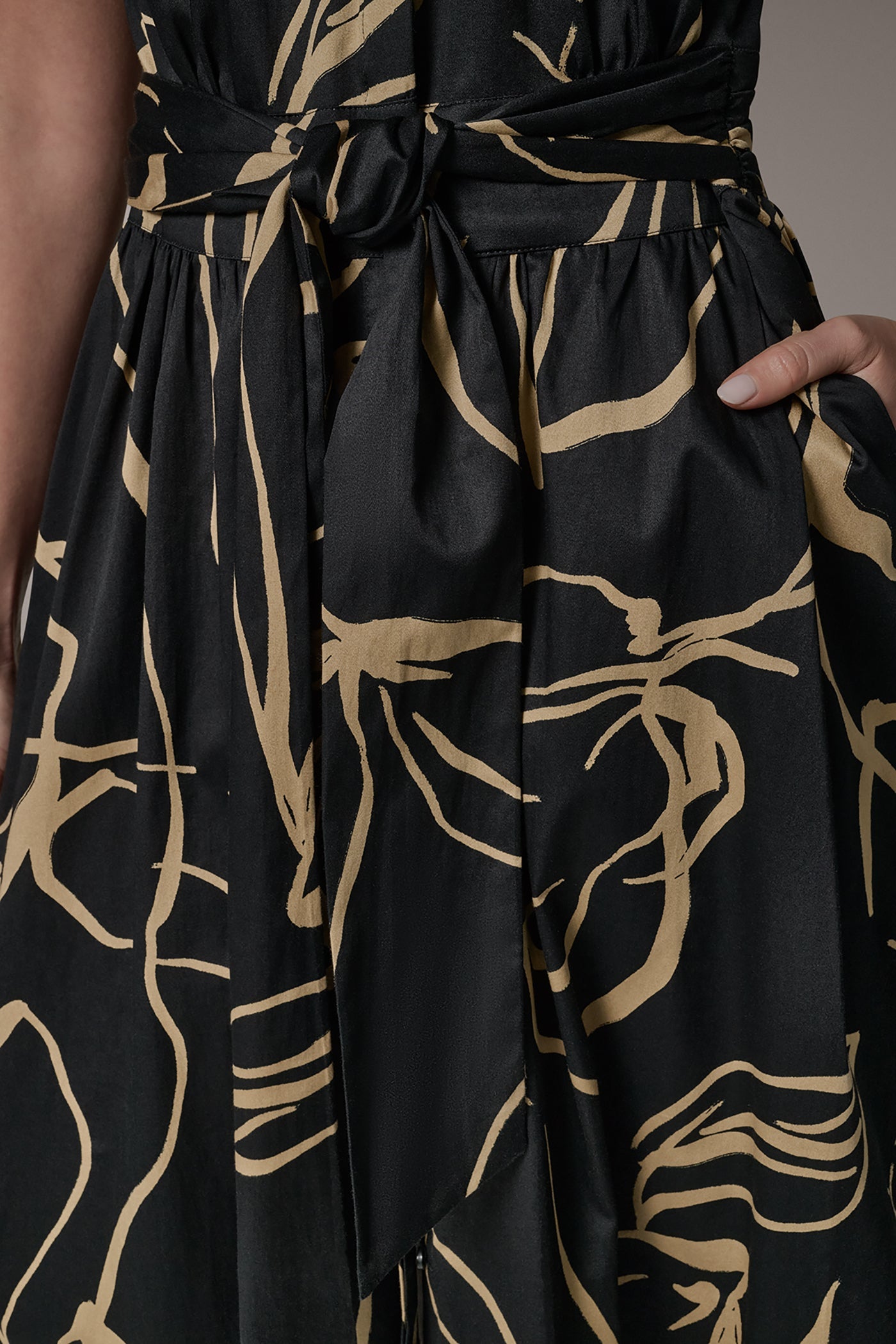 Black /Fawn SLEEVELESS PRINT MIDI DRESS Donna Karan