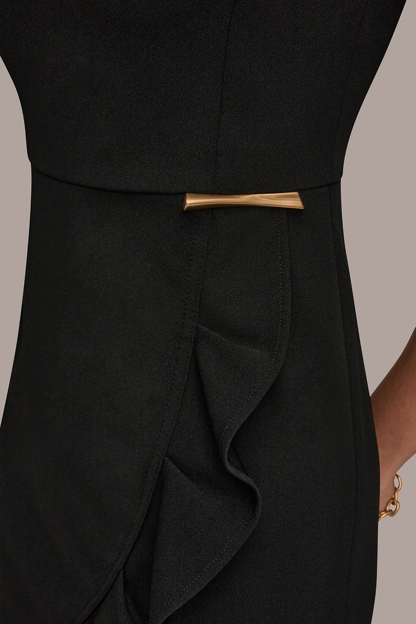 Black SHORT SLEEVE RUFFLE SHEATH DRESS Donna Karan